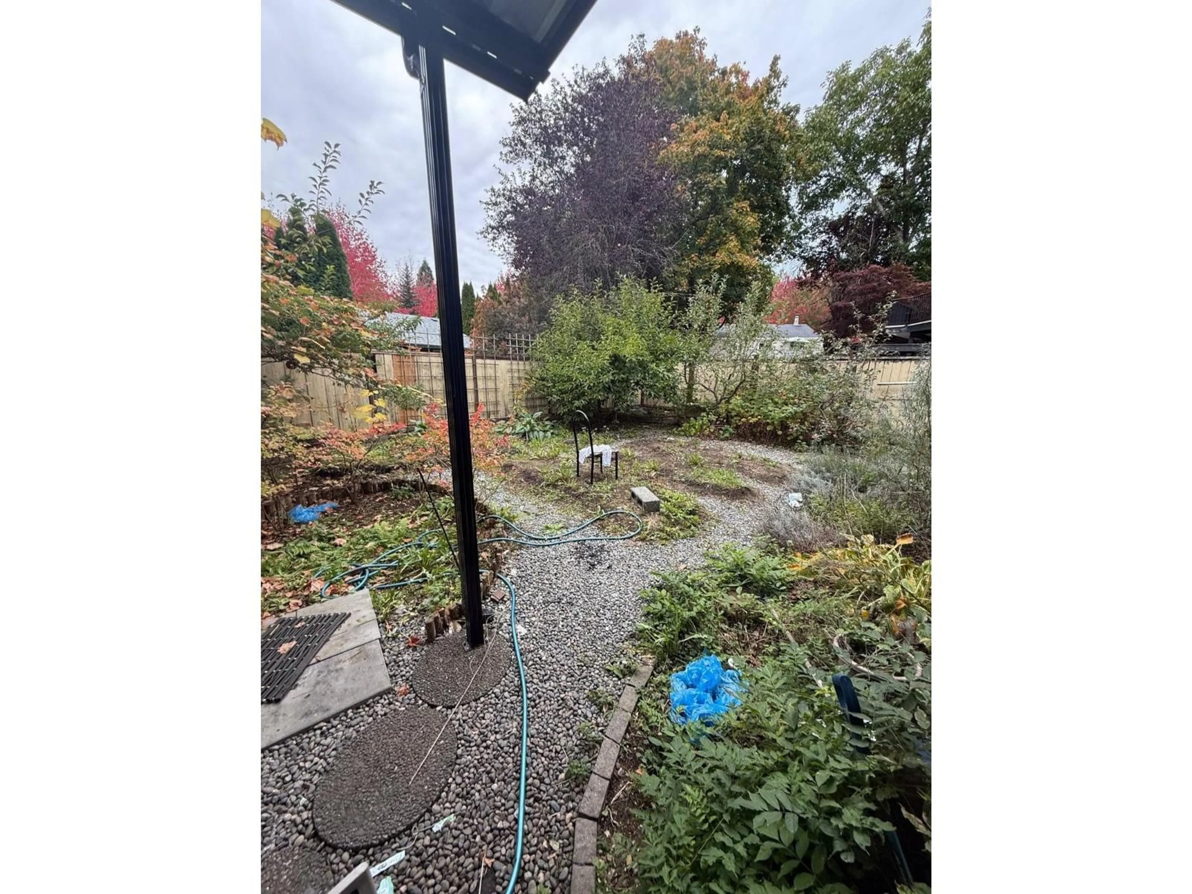 A pic from outside/outdoor area/front of a property/back of a property/a pic from drone, unknown for 9135 146, Surrey British Columbia V3R7N3