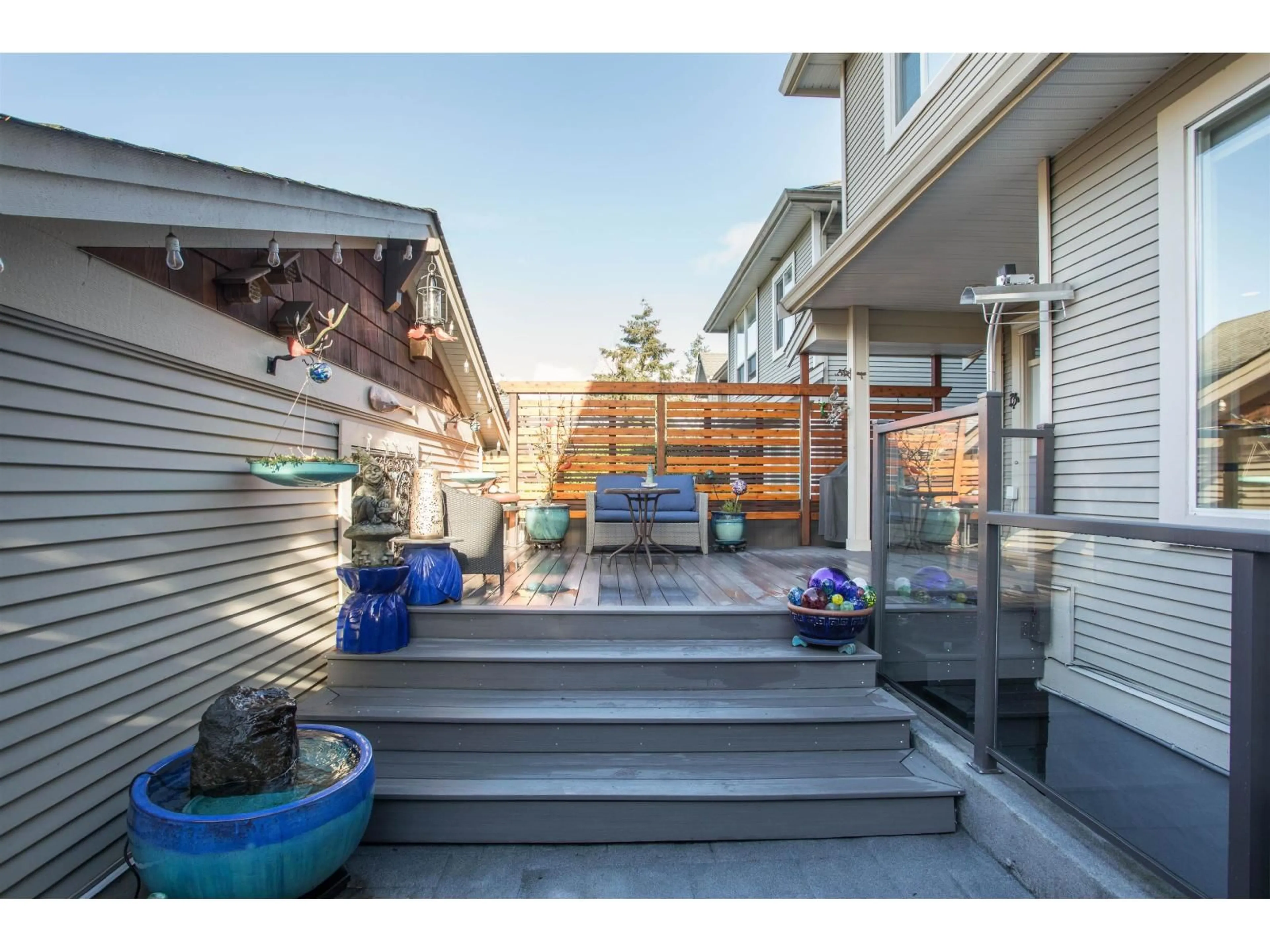Patio, street for 2931 152A, Surrey British Columbia V4P3K4