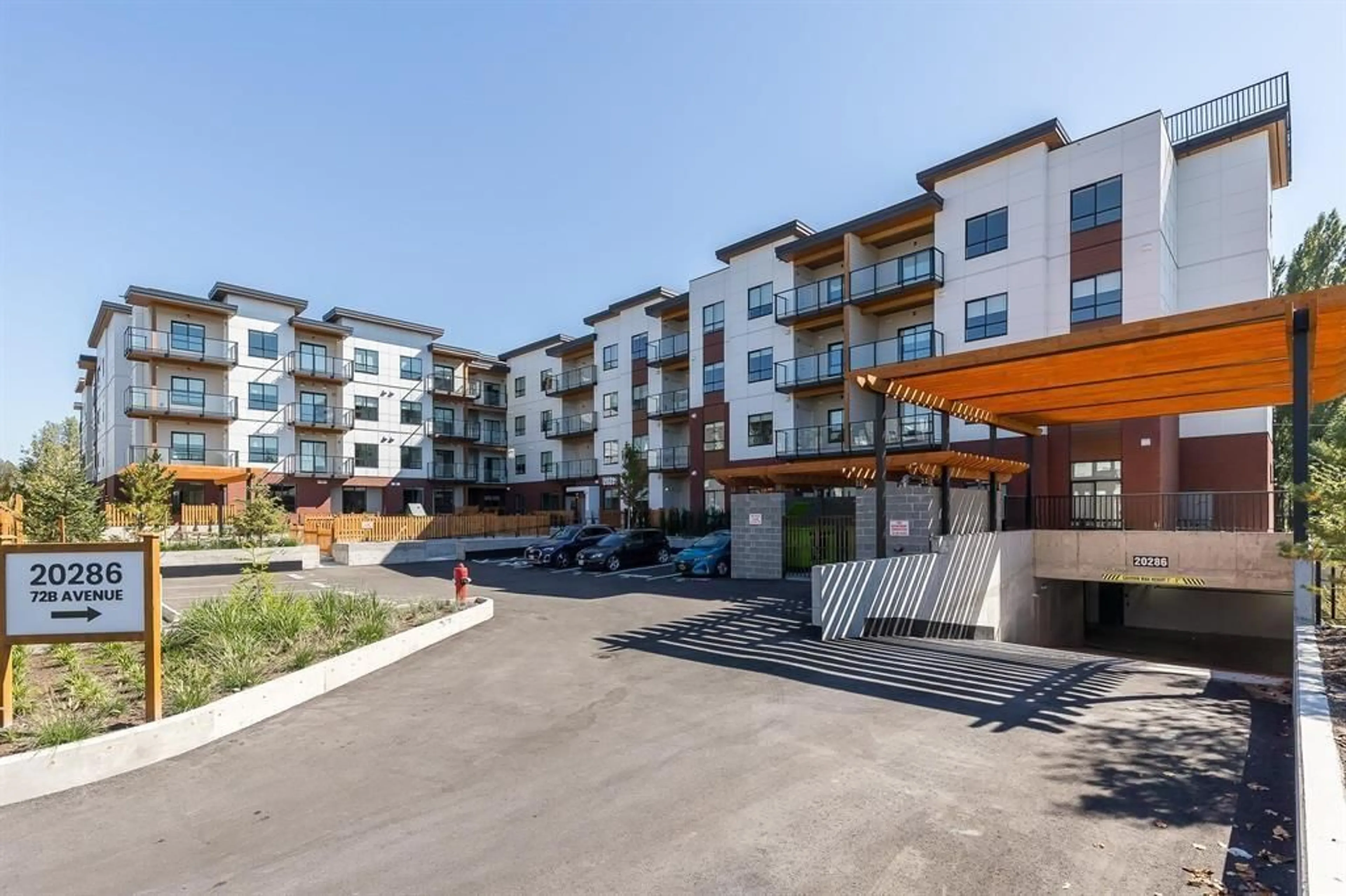 Patio, unknown for 404 - 20286 72B, Langley British Columbia V2Y3X4