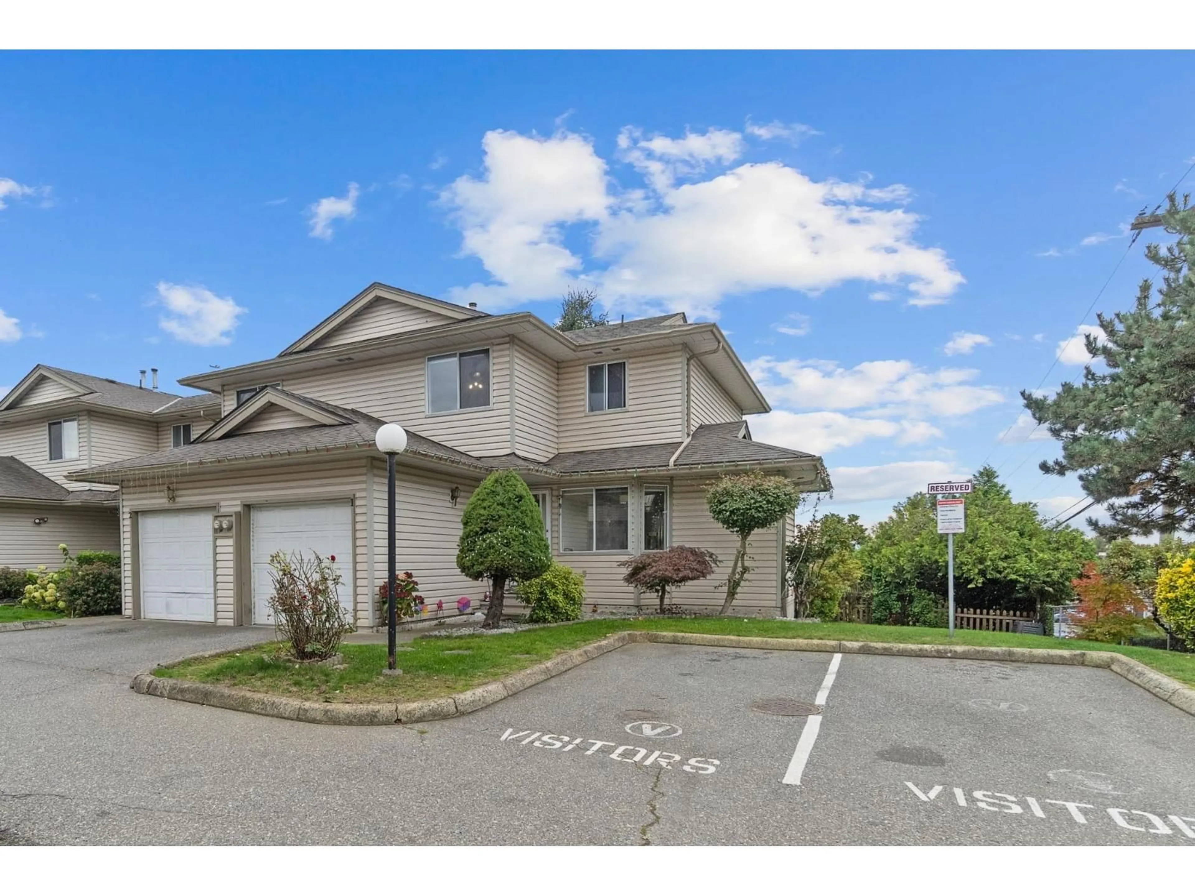 A pic from outside/outdoor area/front of a property/back of a property/a pic from drone, mountain view for 1 - 3070 TOWNLINE, Abbotsford British Columbia V2T5M2