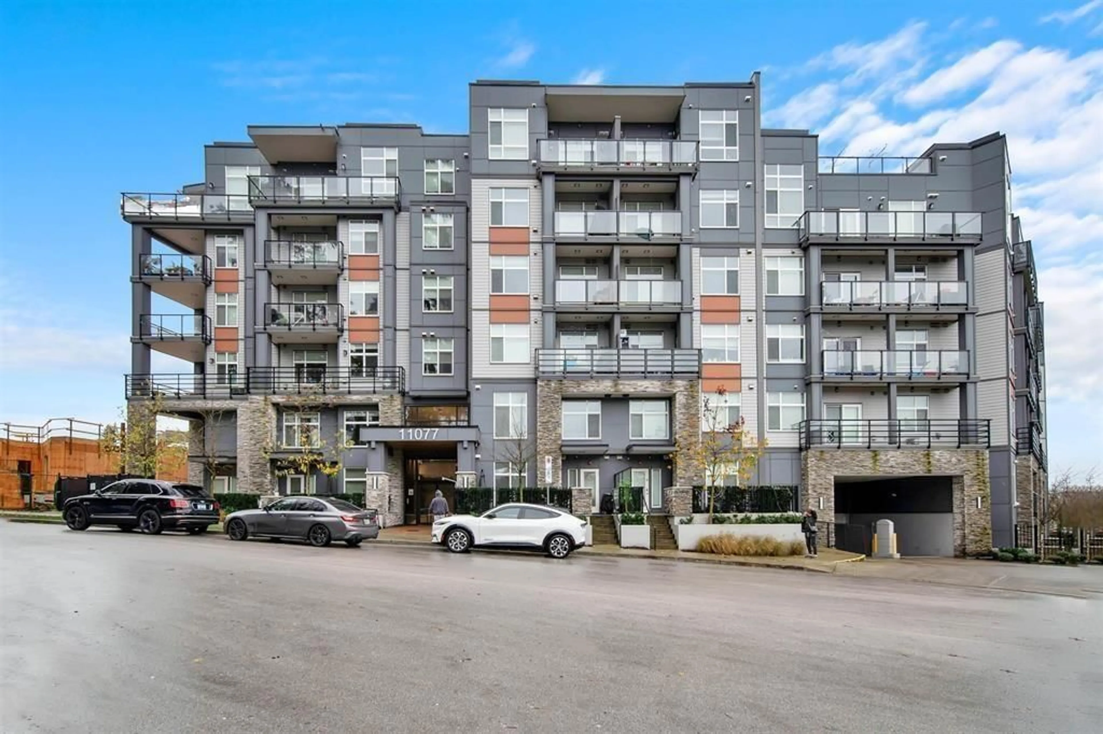 Patio, unknown for 406 - 11077 RAVINE, Surrey British Columbia V3T0R7