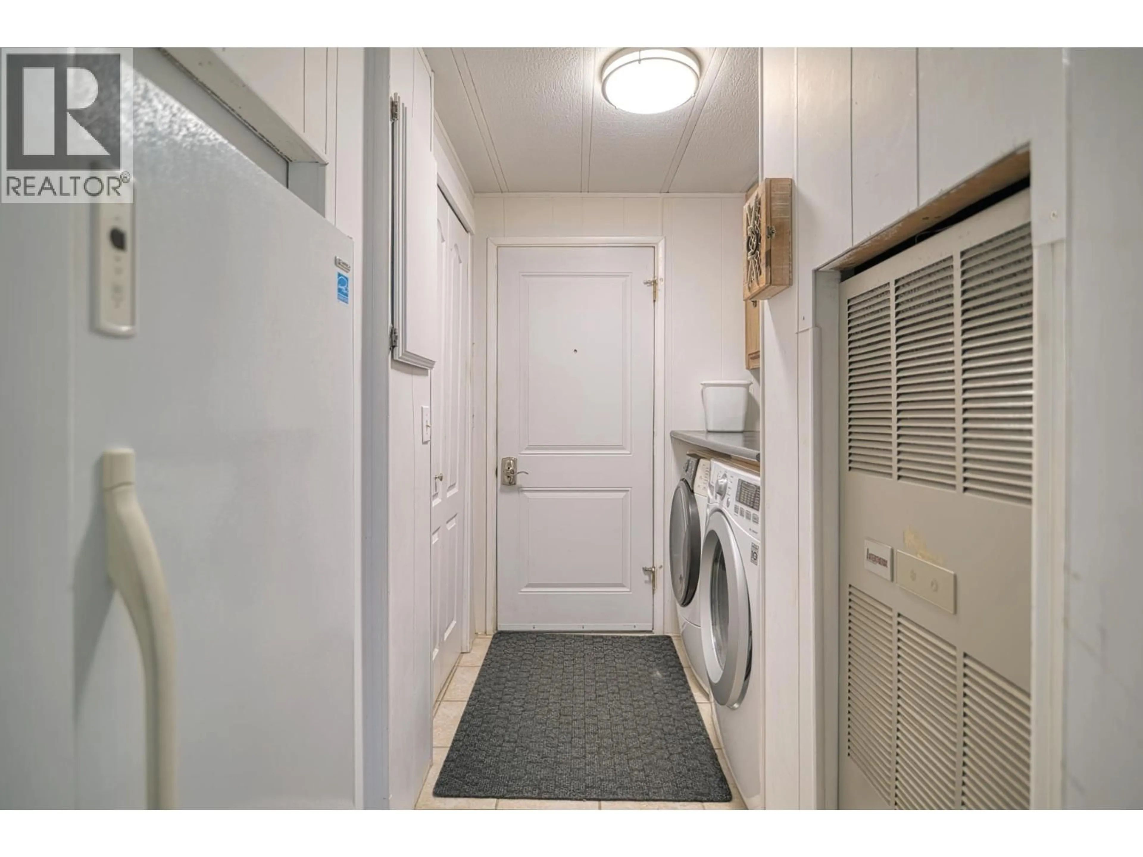 Laundry room for 5218 SUNSHINE COAST HIGHWAY, Sechelt British Columbia V7Z0C1