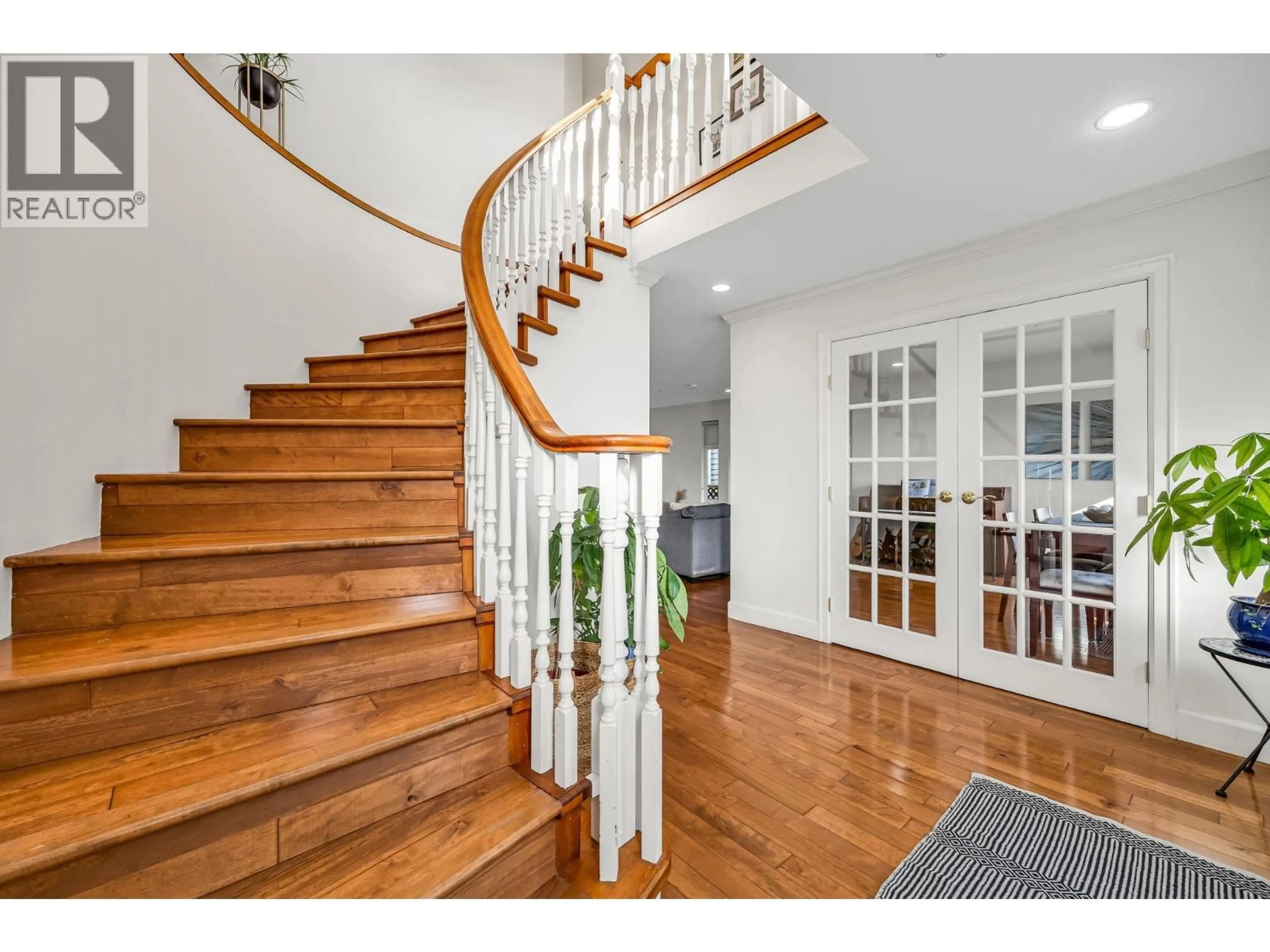 Unknown for 3191 EIGHT AVENUE, Vancouver British Columbia V5M1X5