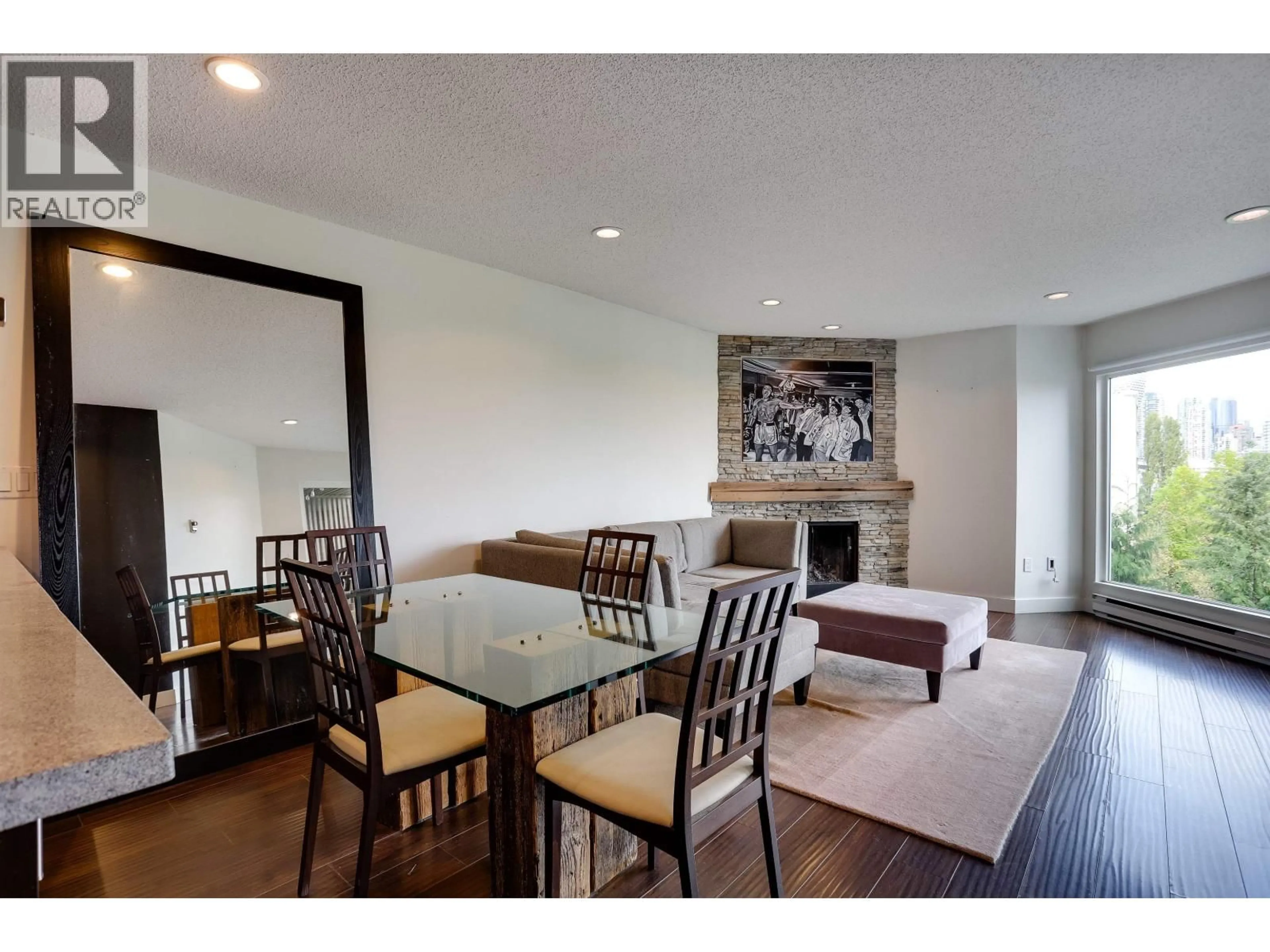 Dining room, wood/laminate floor for 305 - 1365 4TH AVENUE, Vancouver British Columbia V6H3Y8