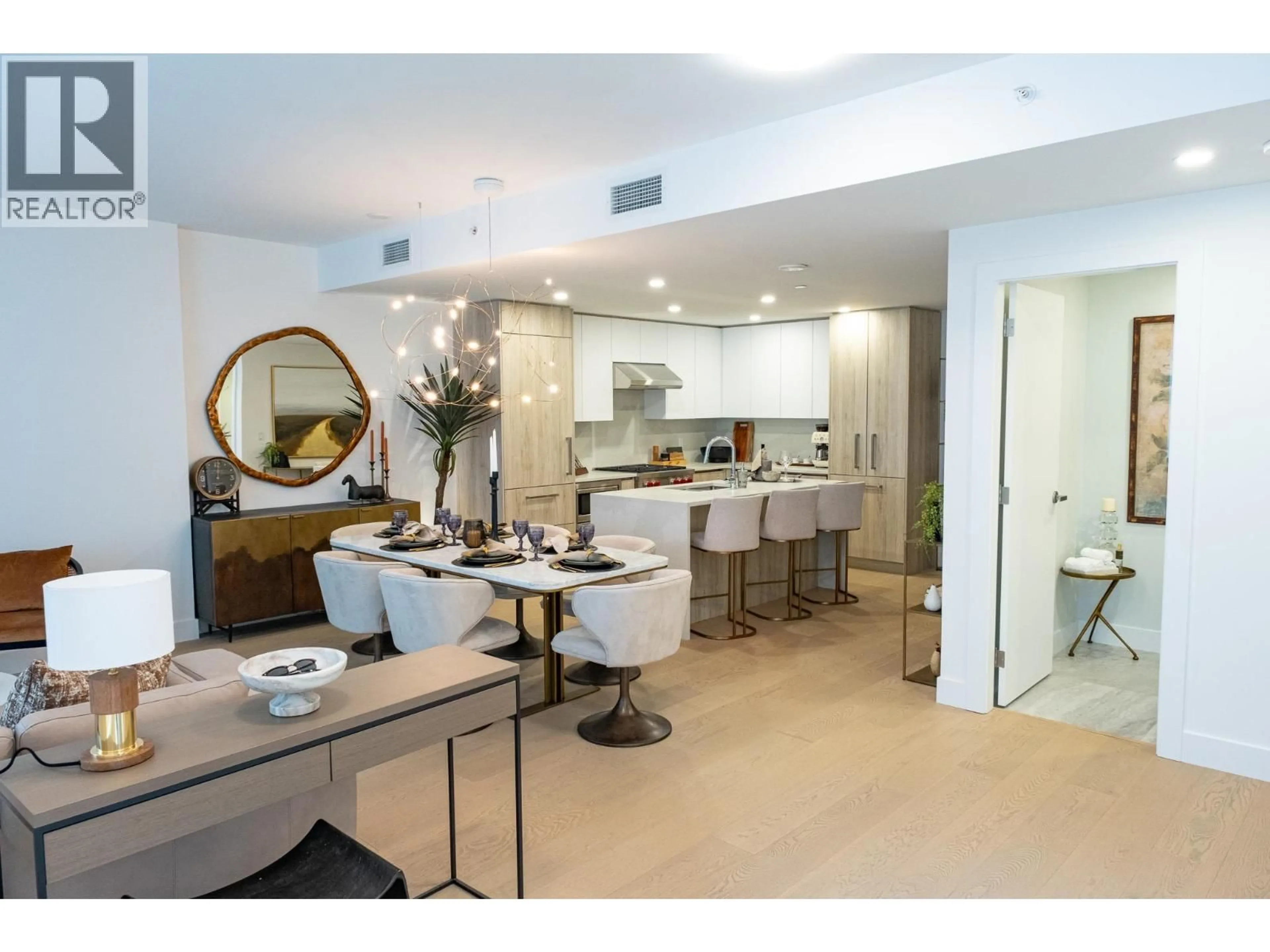 Open concept kitchen, unknown for TH2 - 423 6TH STREET, West Vancouver British Columbia V7T0A1