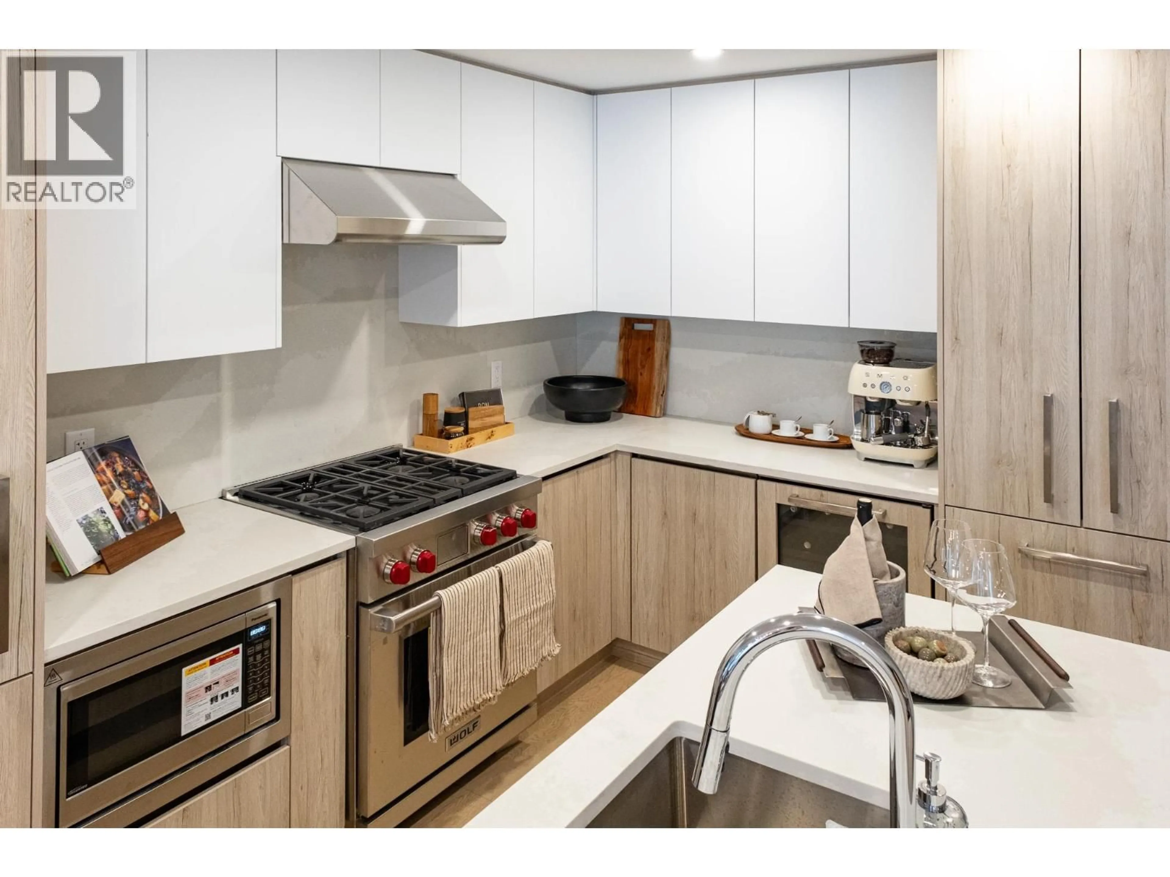 Standard kitchen, unknown for TH2 - 423 6TH STREET, West Vancouver British Columbia V7T0A1