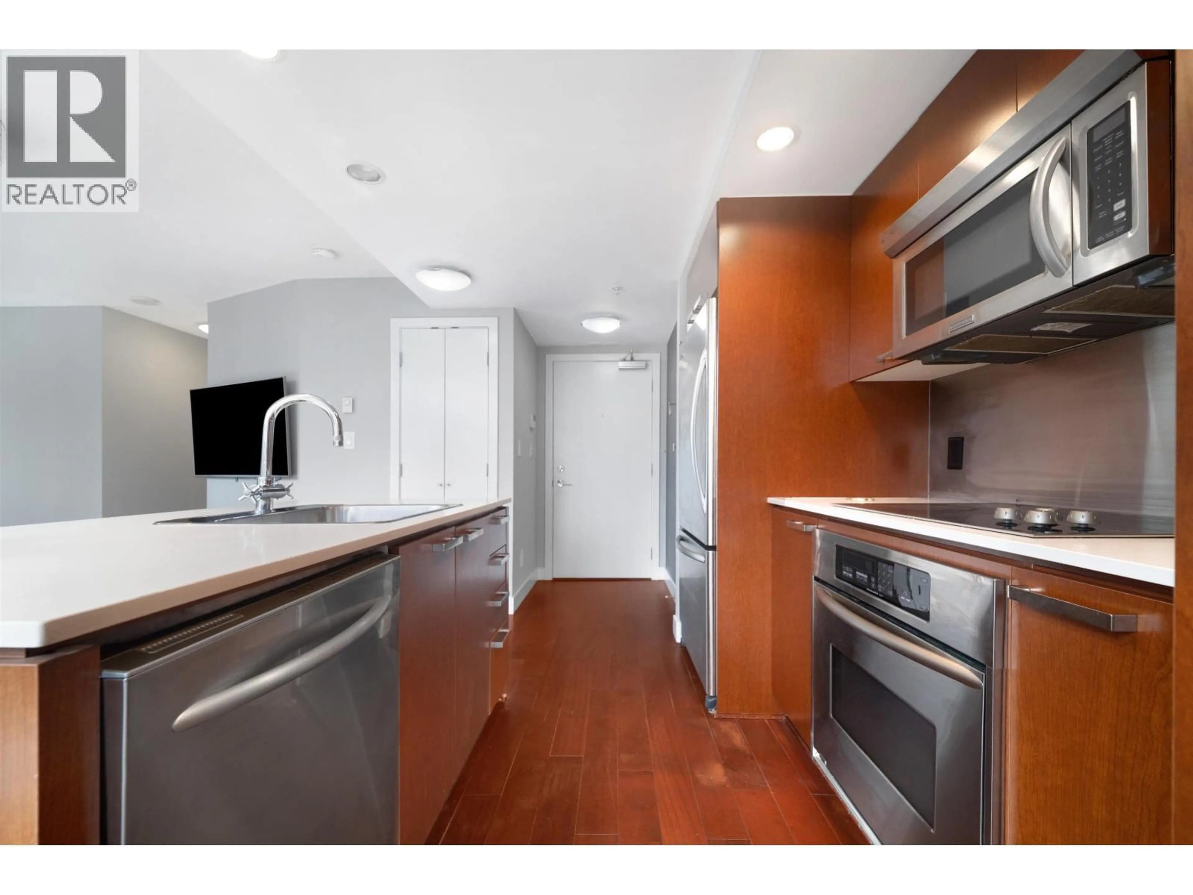 Standard kitchen, unknown for 701 - 1255 SEYMOUR STREET, Vancouver British Columbia V7J2J8