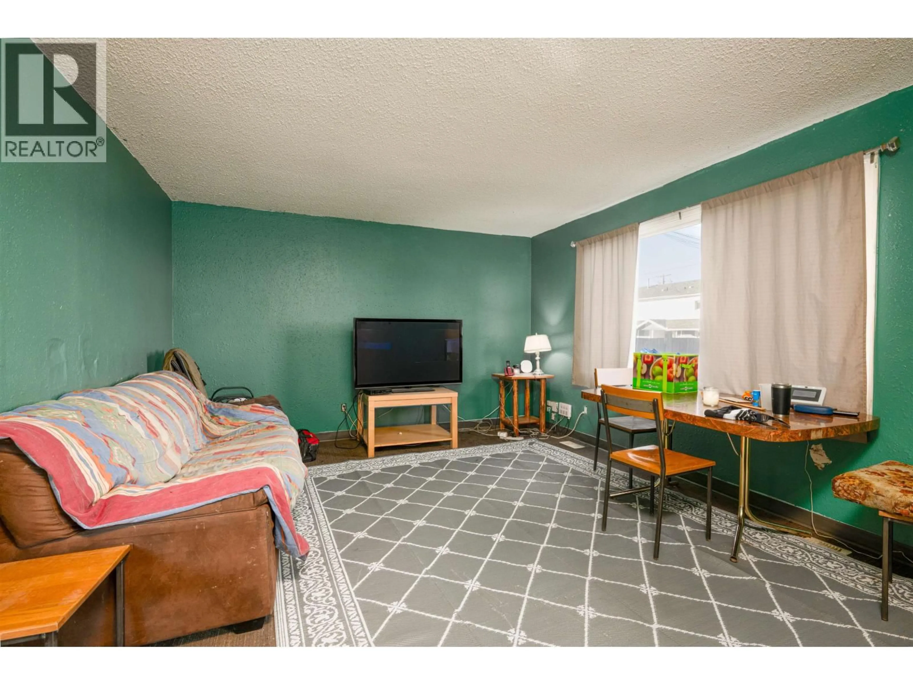 Living room with furniture, unknown for 2336 VICTORIA STREET, Prince George British Columbia V2L4Z5