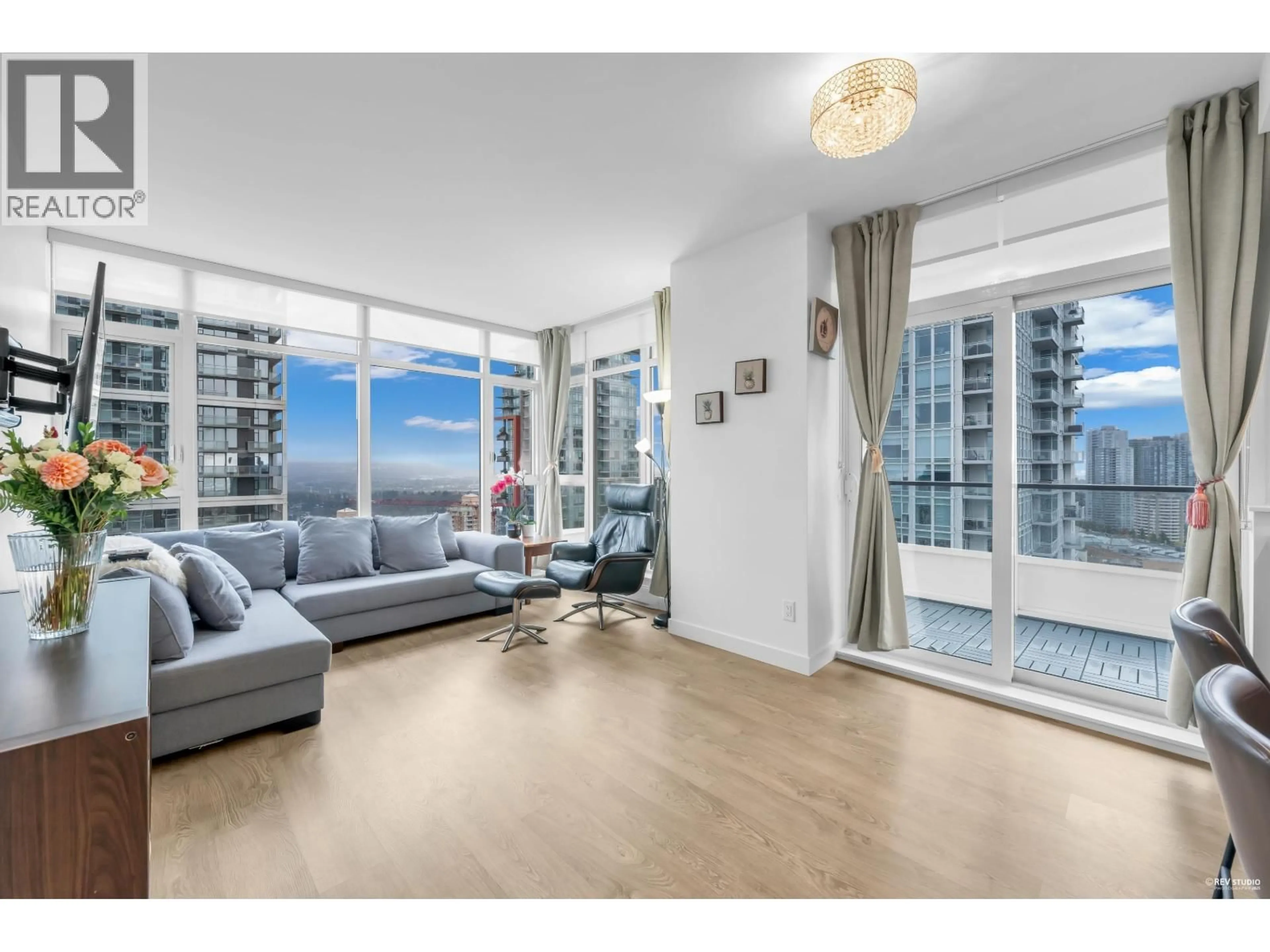 Living room with furniture, unknown for 2507 - 6080 MCKAY AVENUE, Burnaby British Columbia V5H0J4