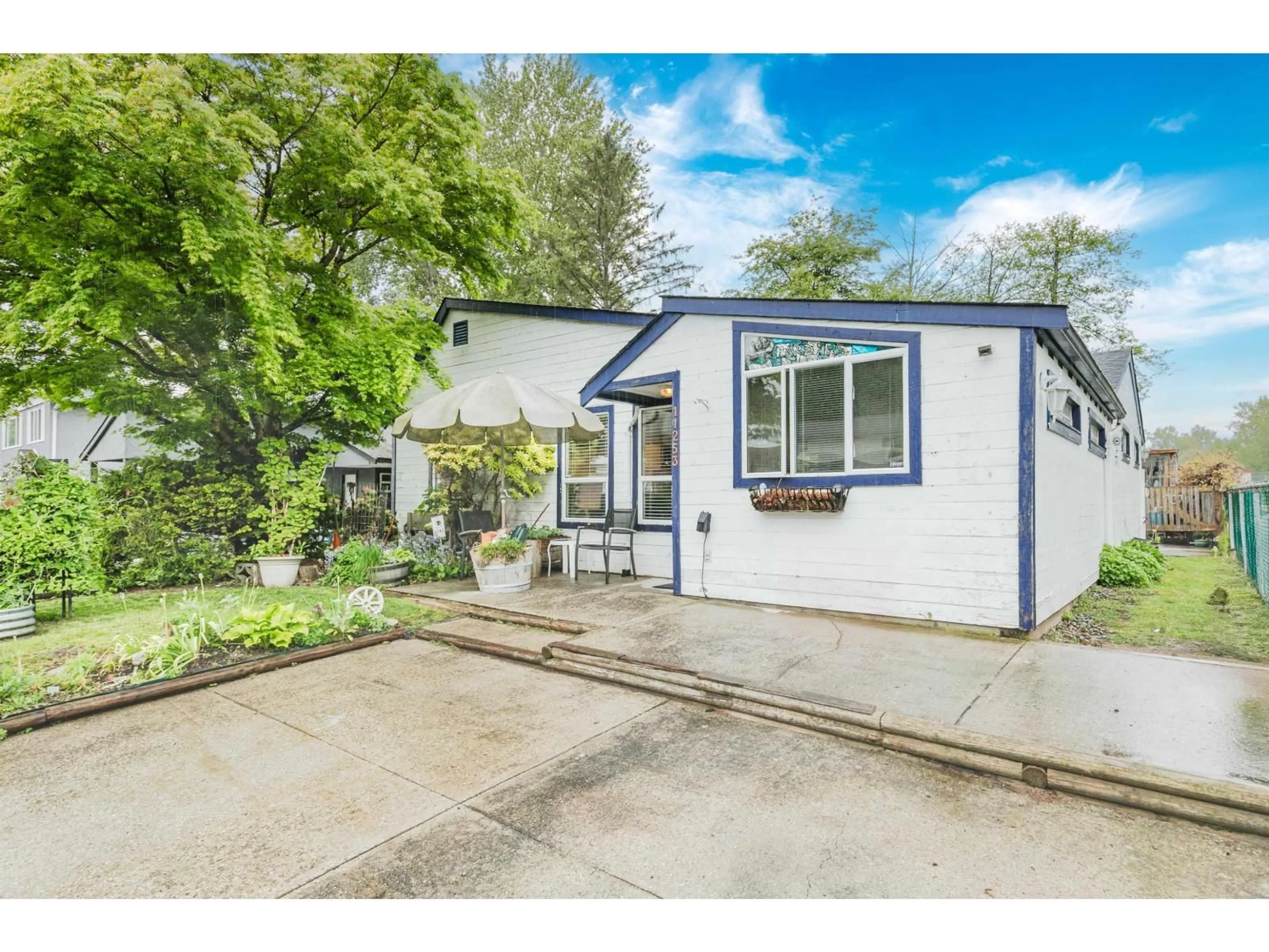 A pic from outside/outdoor area/front of a property/back of a property/a pic from drone, street for 11253 GLENBROOK, Delta British Columbia V4C7N5