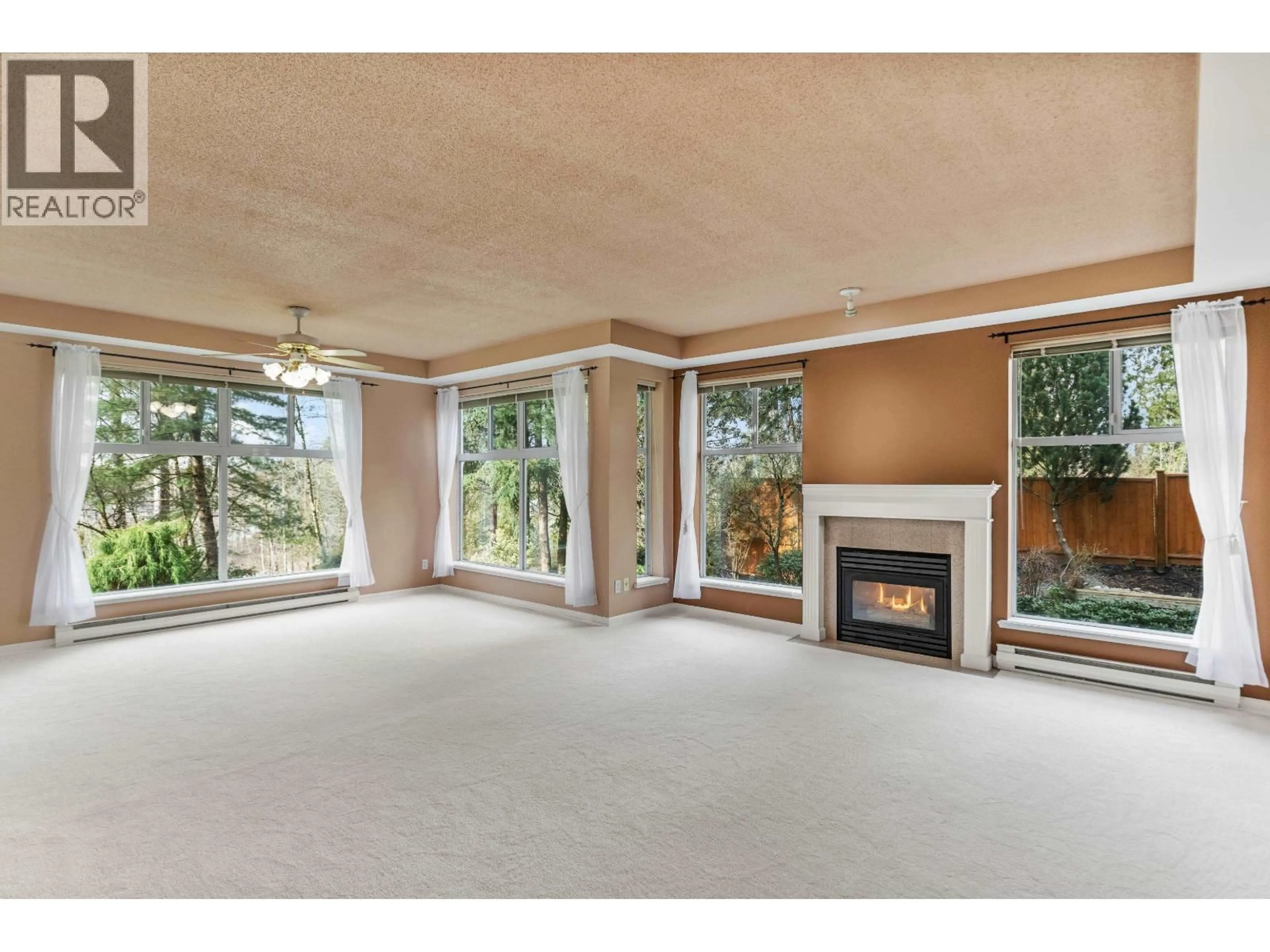 Unknown for 205 - 11609 227 STREET, Maple Ridge British Columbia V2X2L9