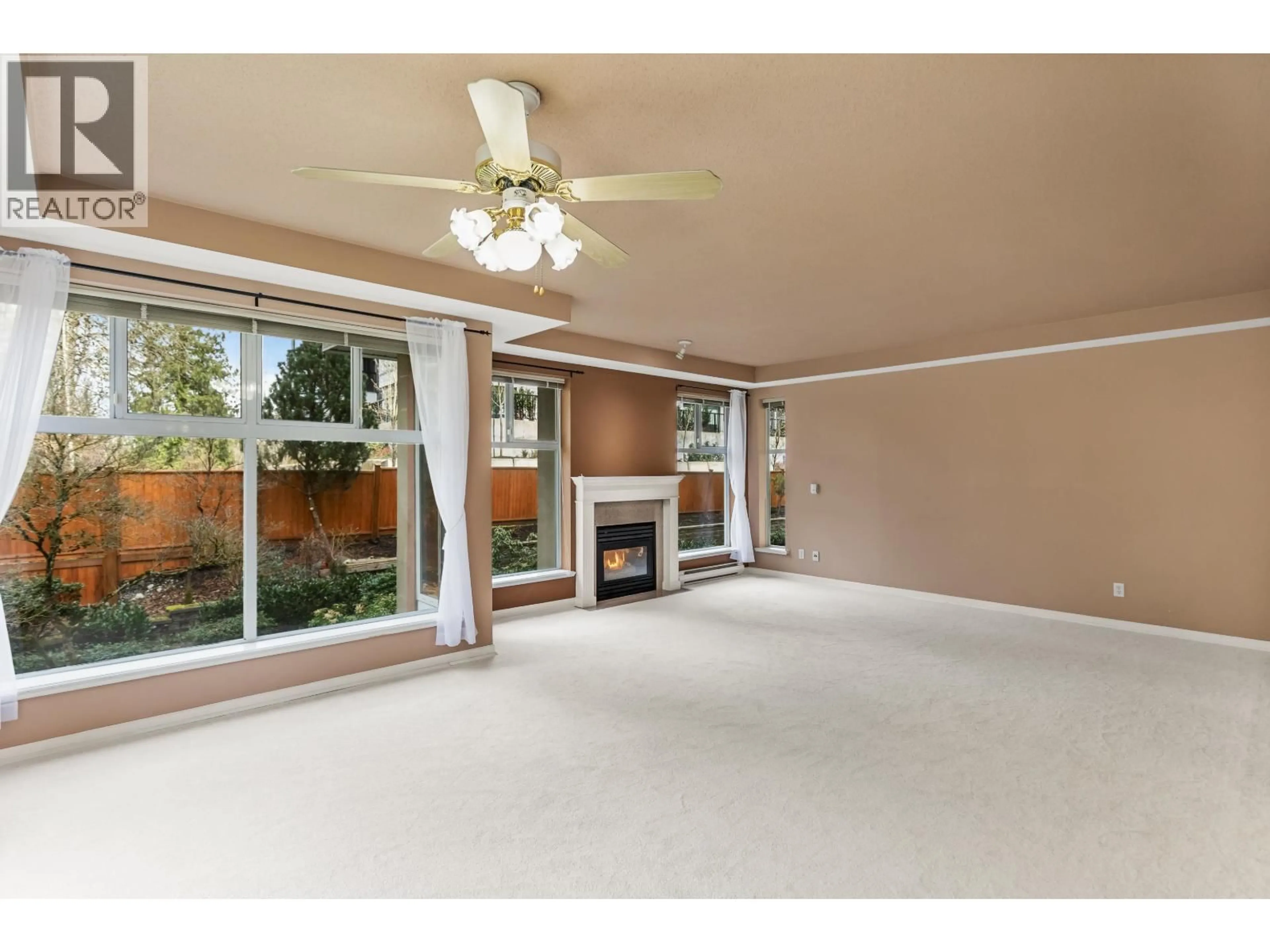 Unknown for 205 - 11609 227 STREET, Maple Ridge British Columbia V2X2L9