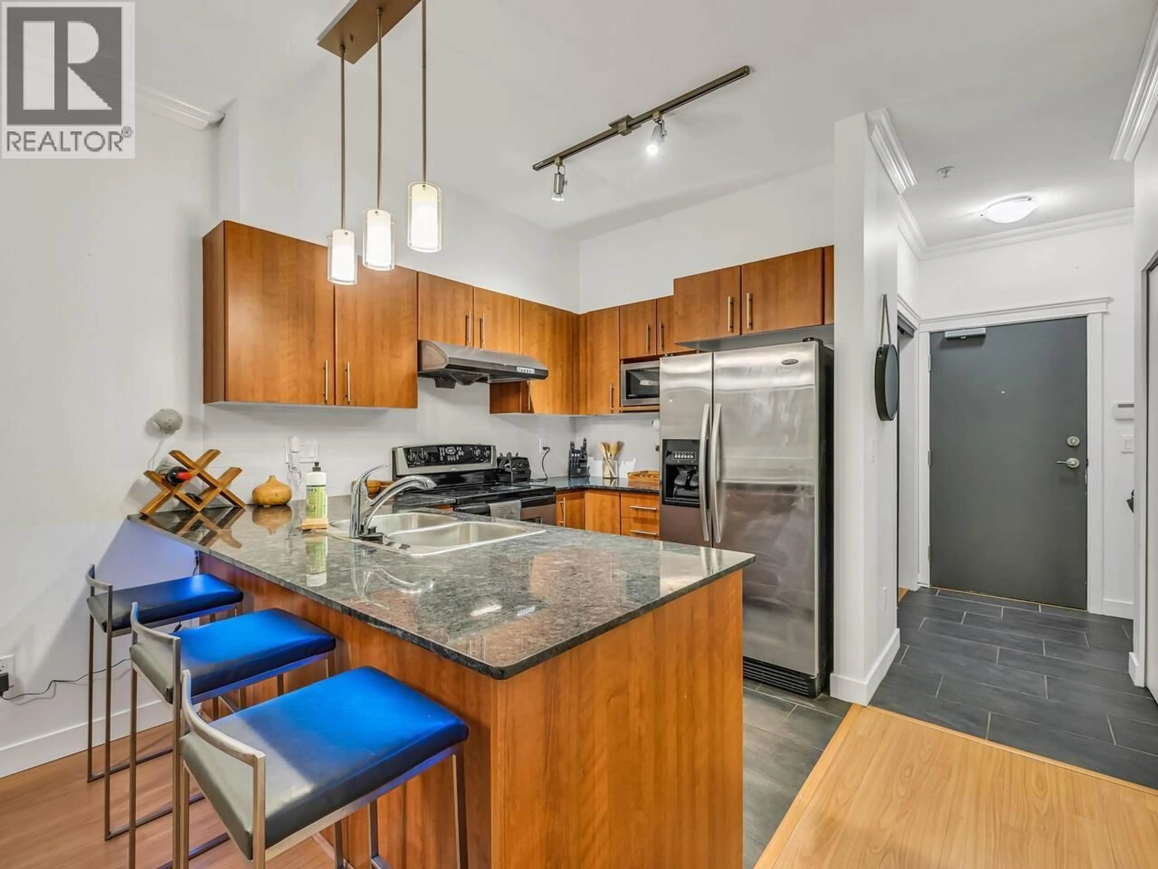 Open concept kitchen, unknown for 119 - 1633 MACKAY AVENUE, North Vancouver British Columbia V7P0A2