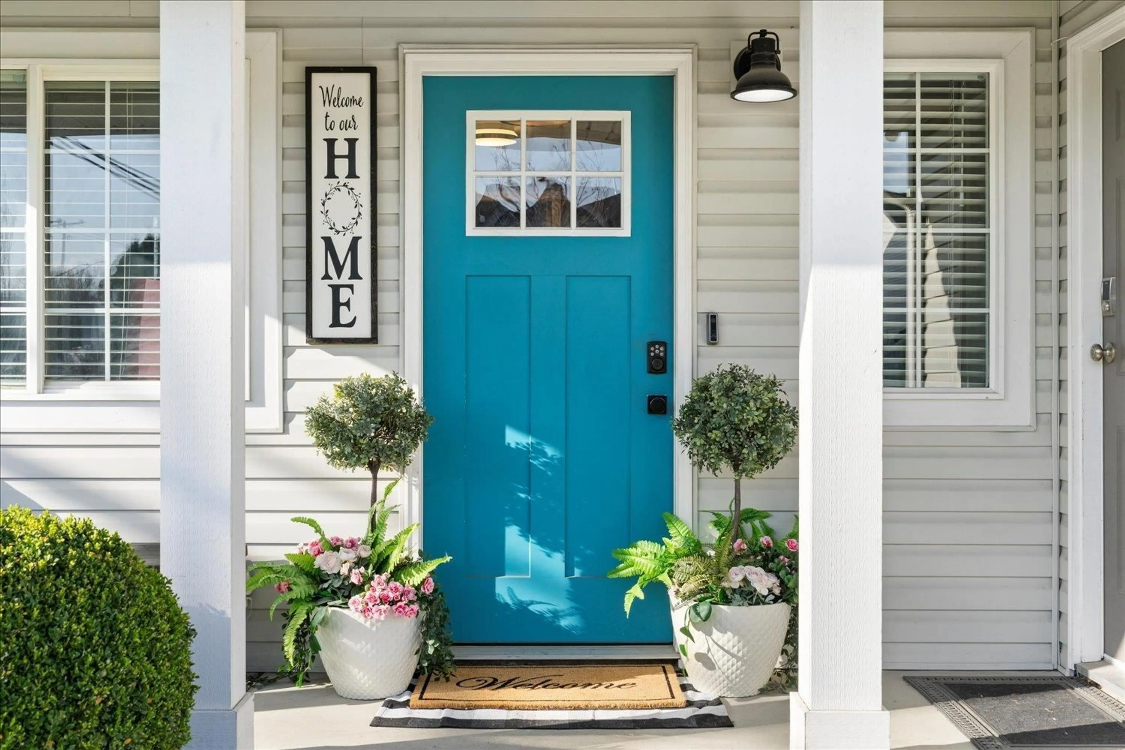 Indoor entryway for 34611 6TH, Abbotsford British Columbia V2S8C3