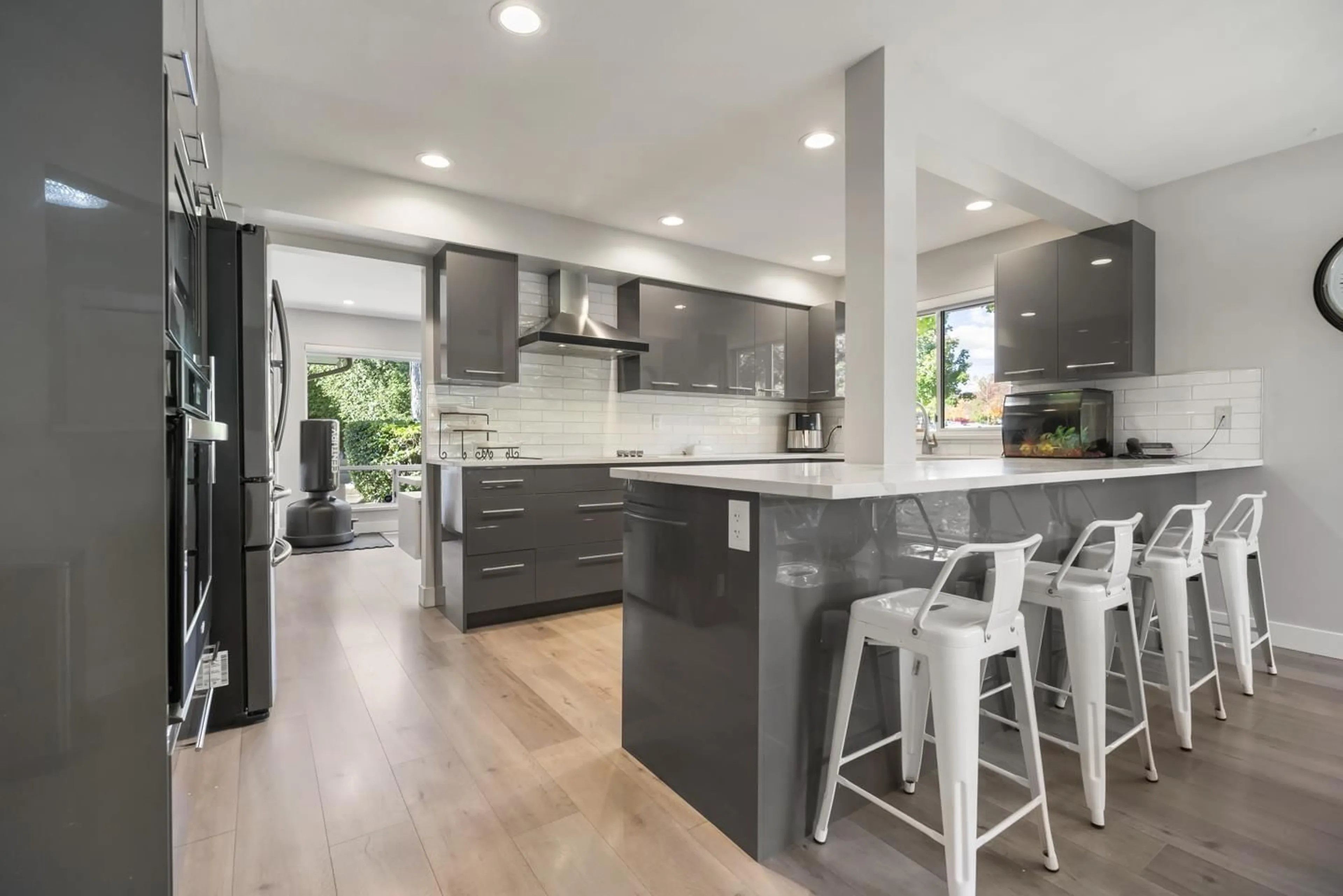 Open concept kitchen, unknown for 140 - 15988 83, Surrey British Columbia V4N0P9