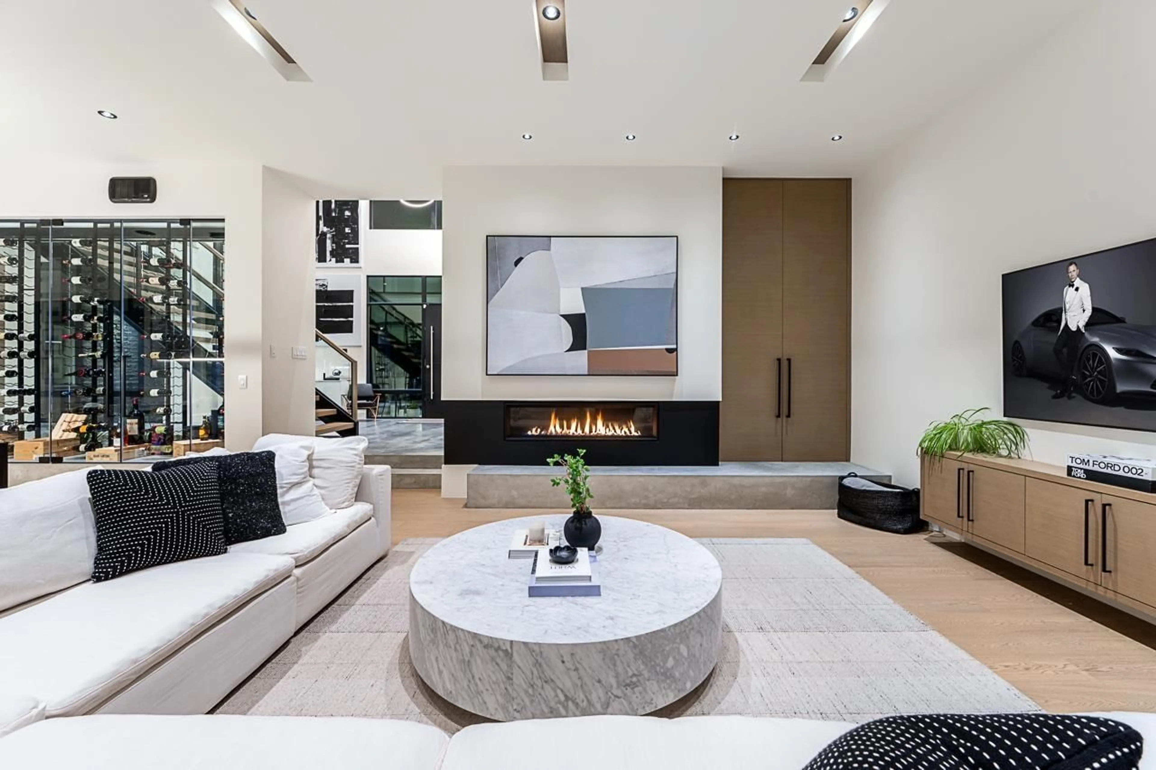 Living room with furniture, unknown for 12551 22, Surrey British Columbia V4A2B6