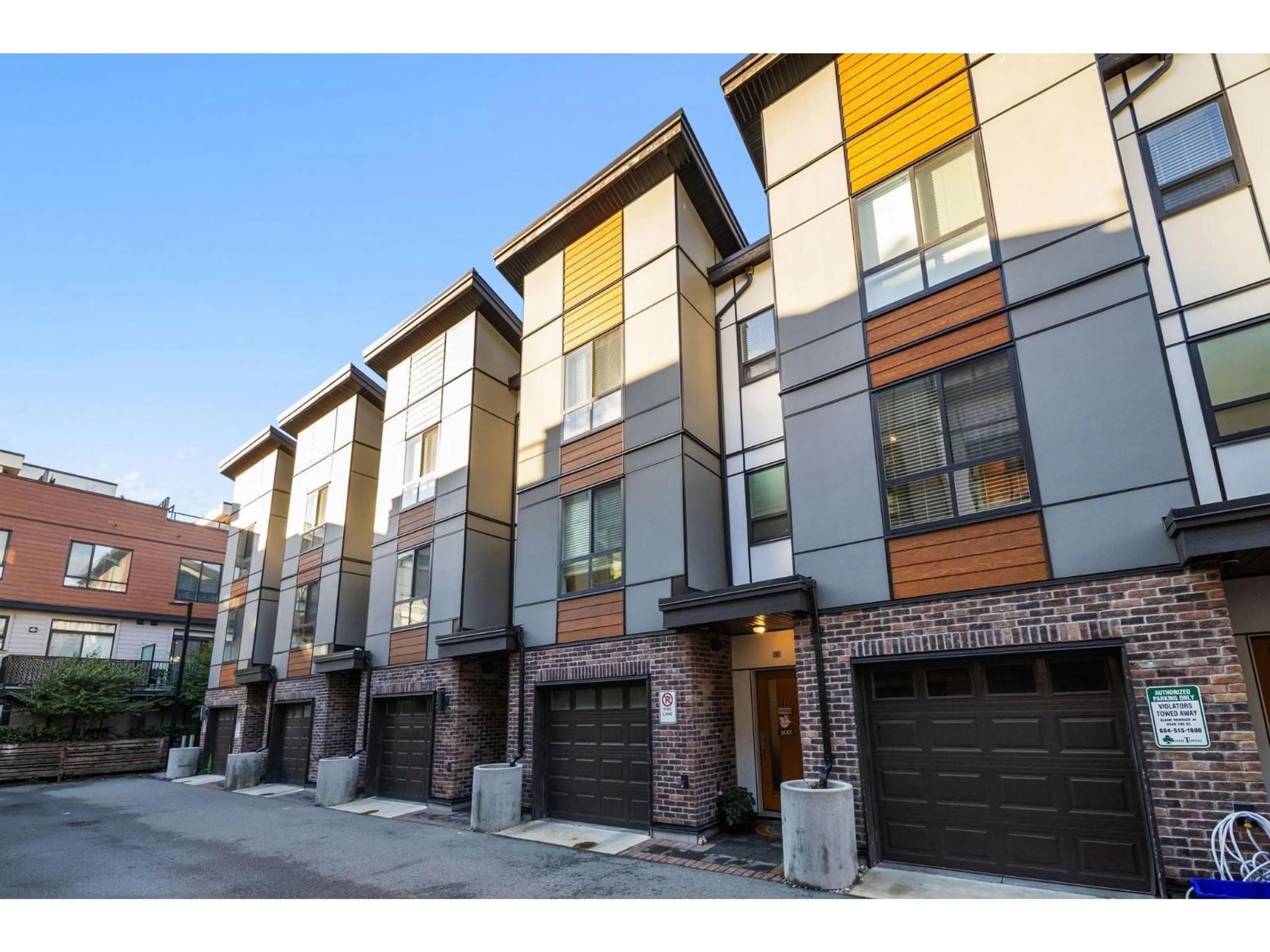 Home with brick exterior material, street for 18 - 19789 55, Langley British Columbia V3A0K5