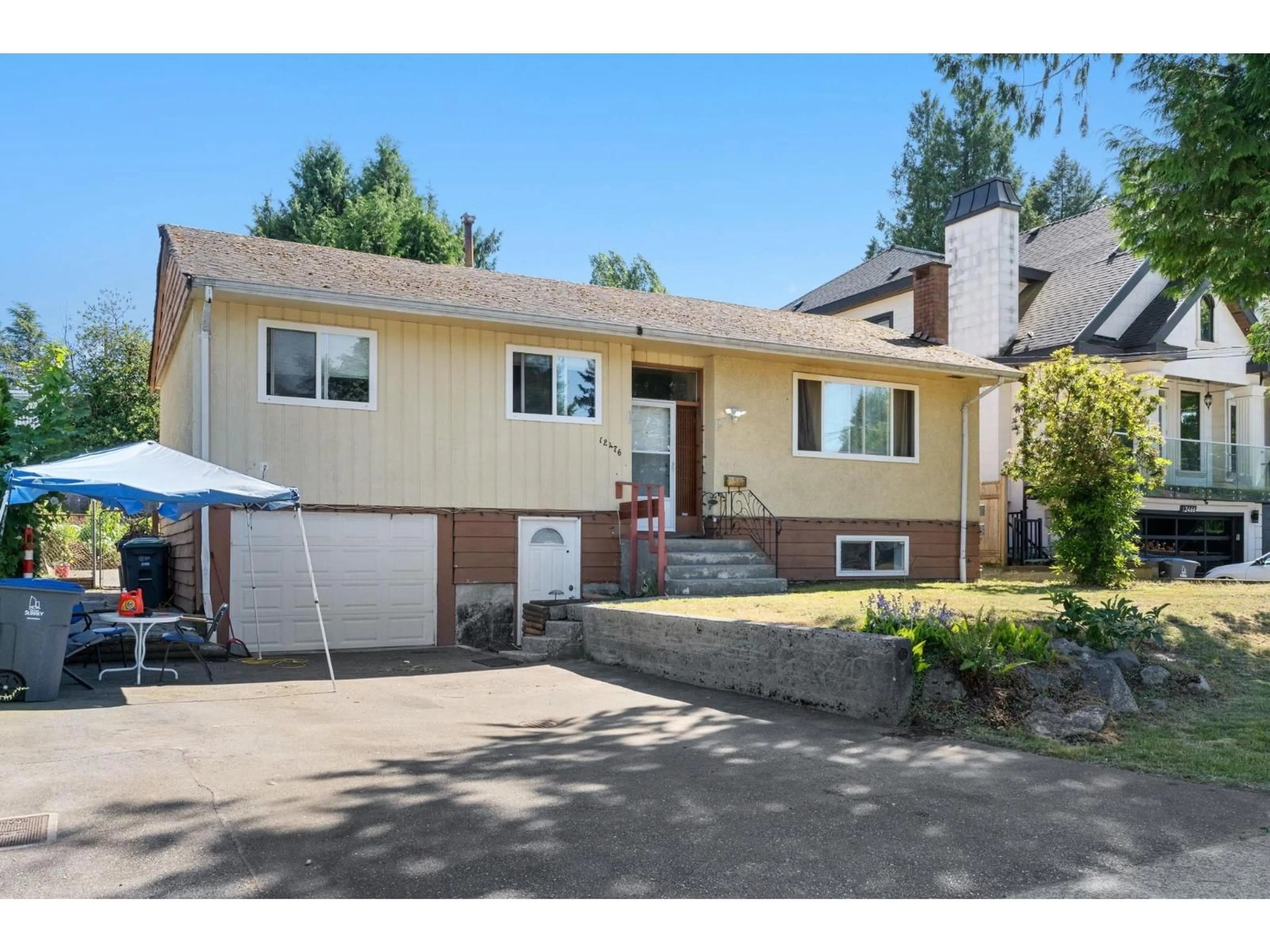 Unknown for 12476 99, Surrey British Columbia V3V2P3