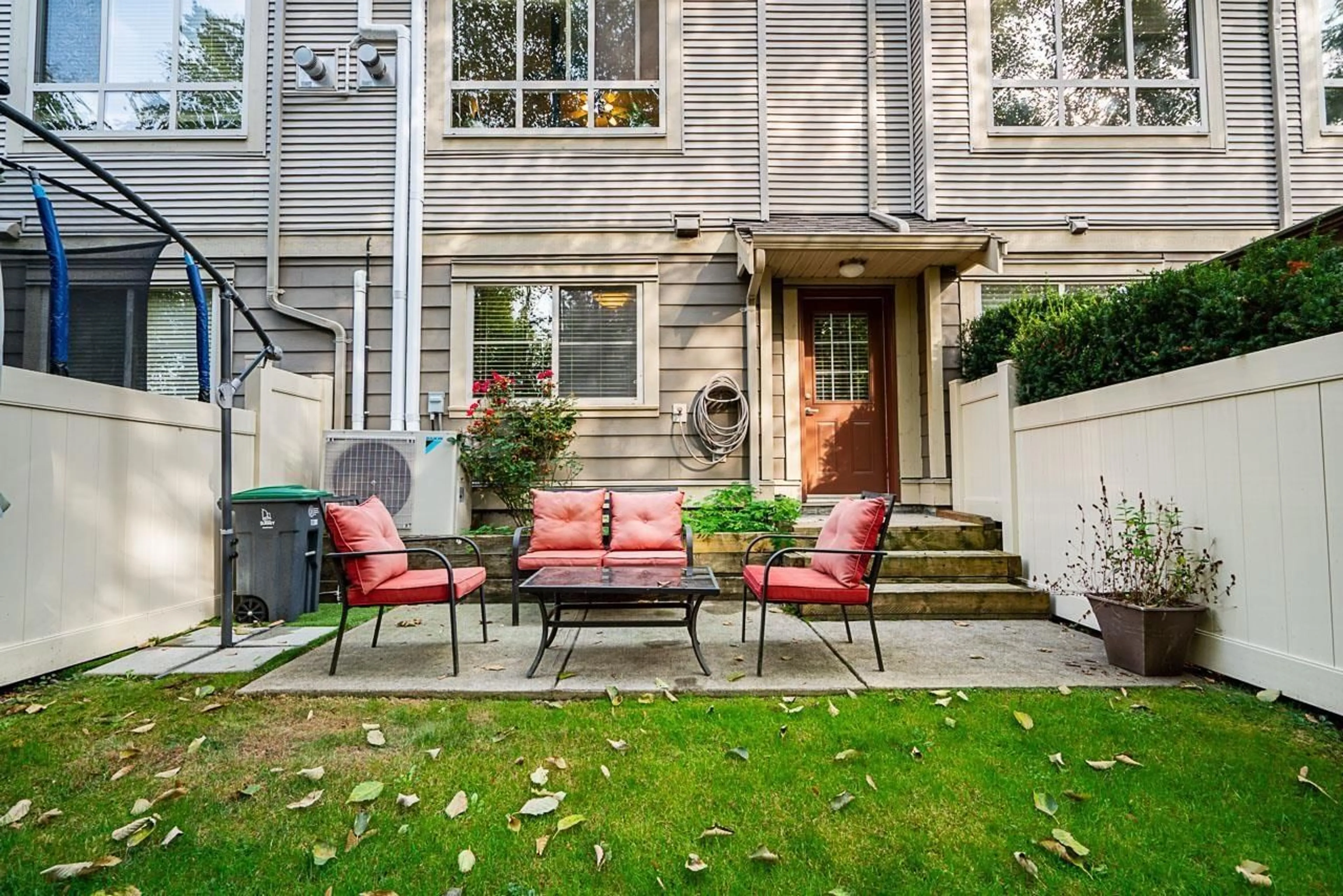 Patio, street for 25 - 19560 68, Surrey British Columbia V4N5Y5