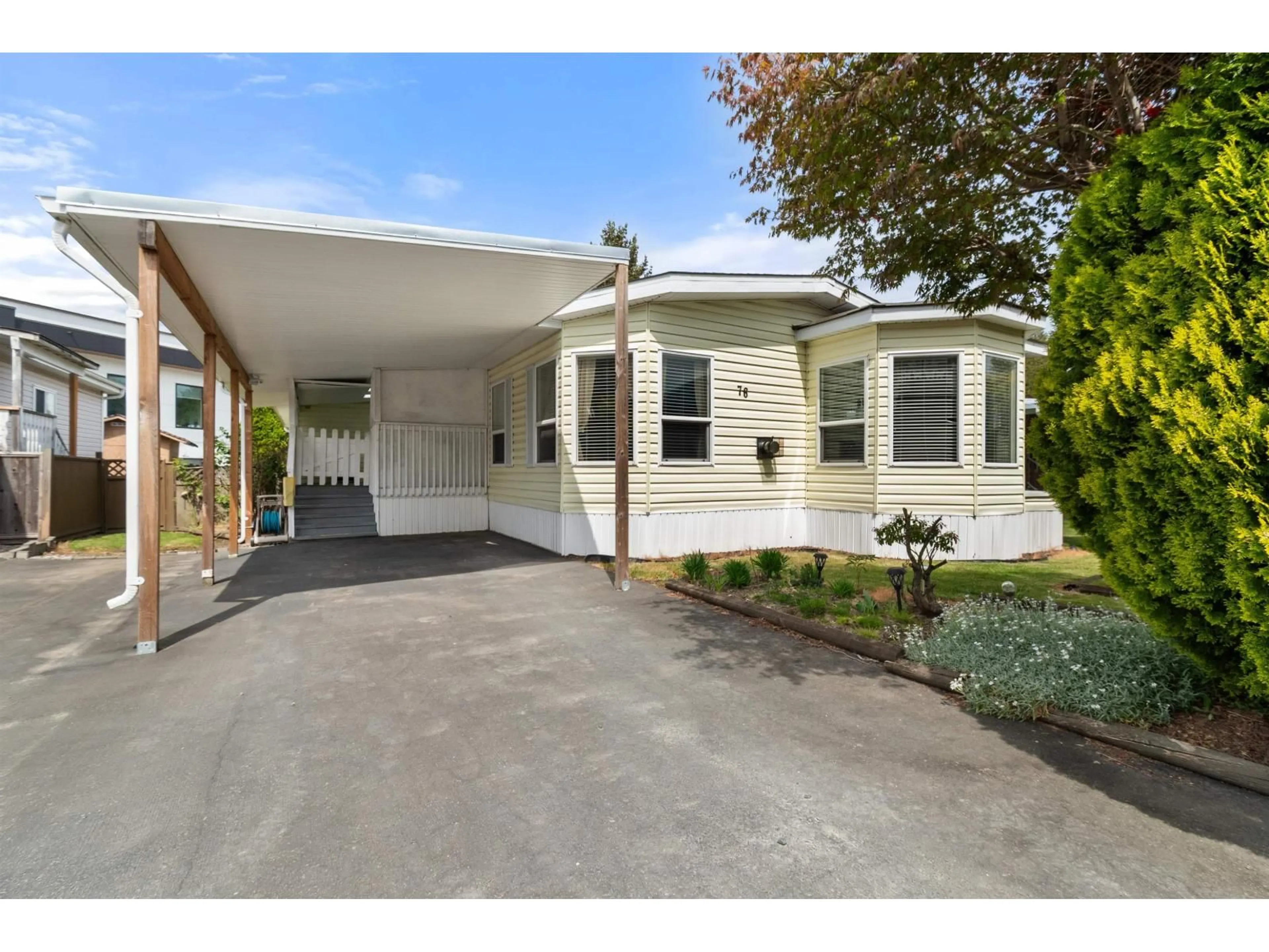 Home with vinyl exterior material, street for 76 - 6035 VEDDER ROAD, Chilliwack British Columbia V2R6K3