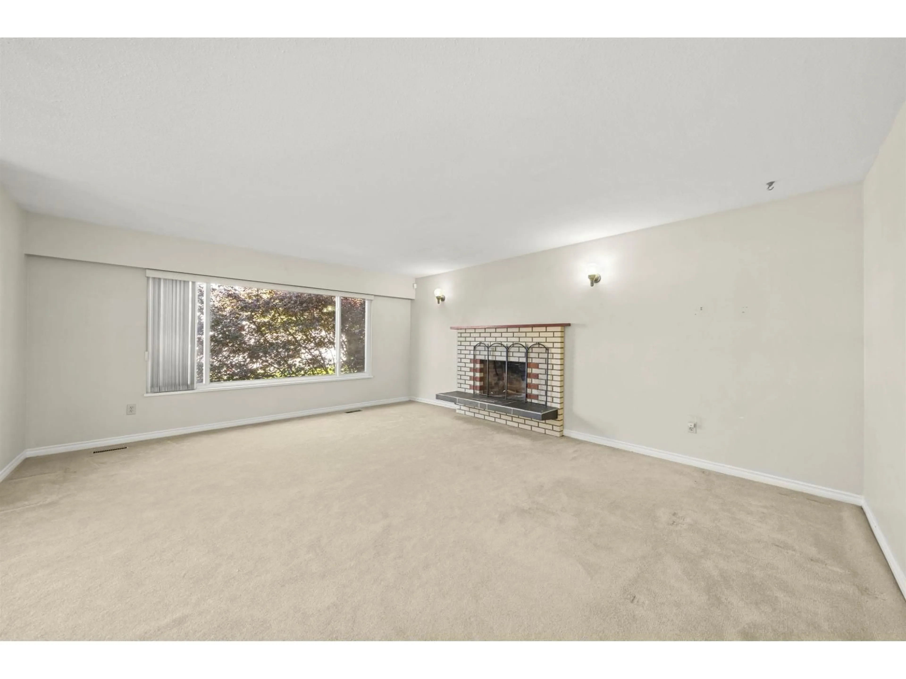 A pic of a room for 12178 97, Surrey British Columbia V3V2C9