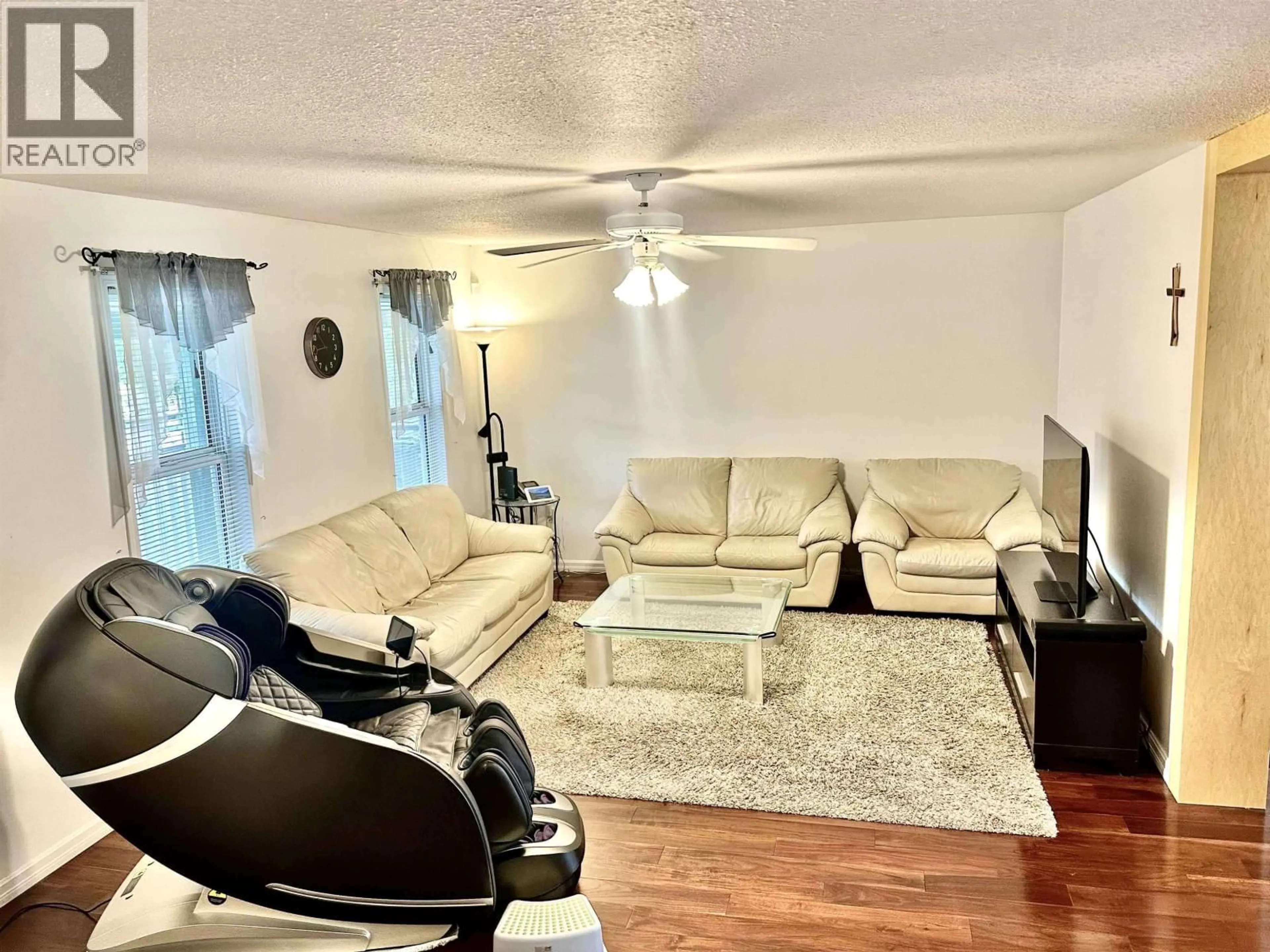 Living room with furniture, unknown for 205 DOGWOOD STREET, Valemount British Columbia V0E2Z0