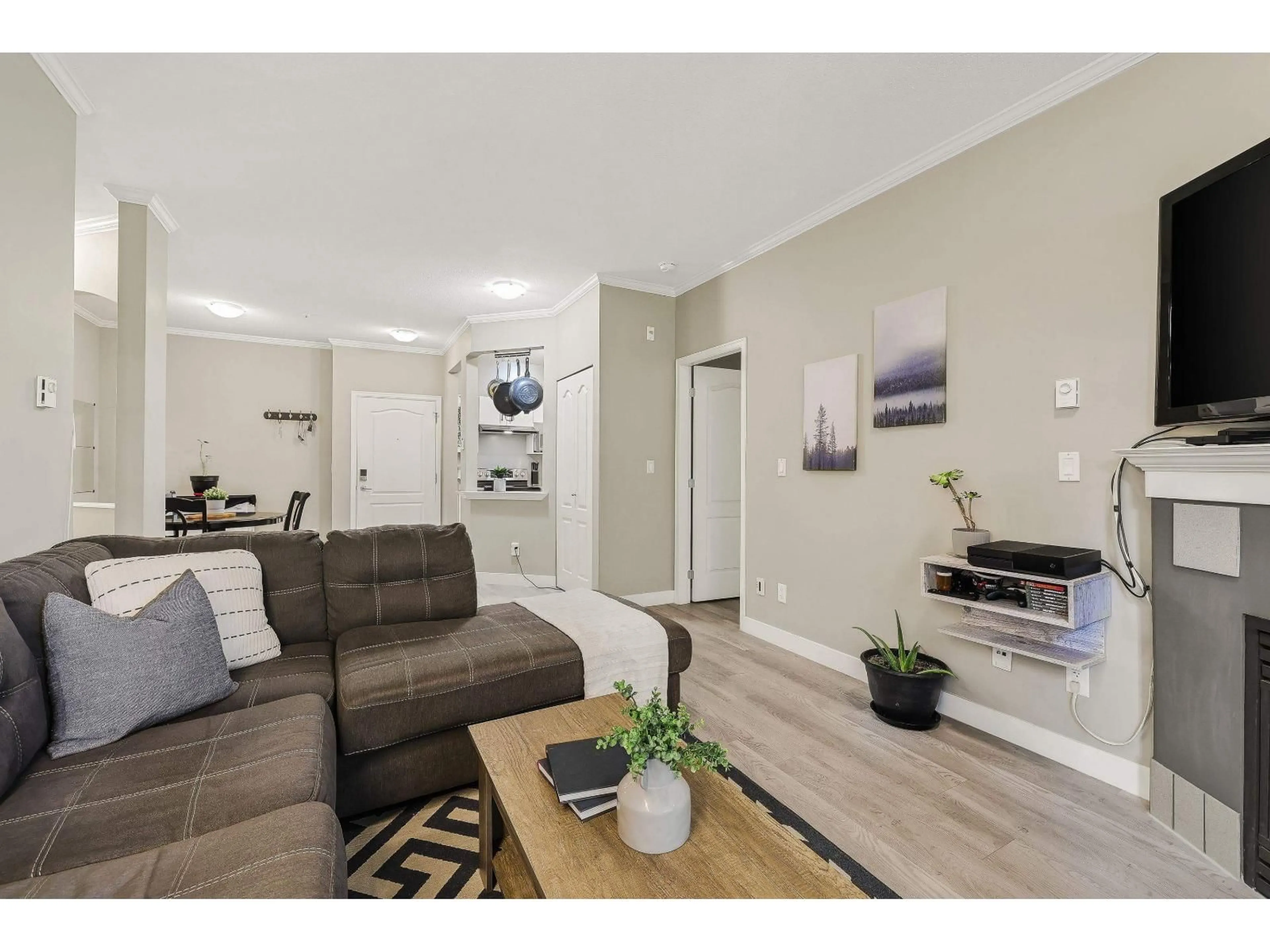 Living room with furniture, unknown for 107 - 20239 MICHAUD, Langley British Columbia V3A8L1