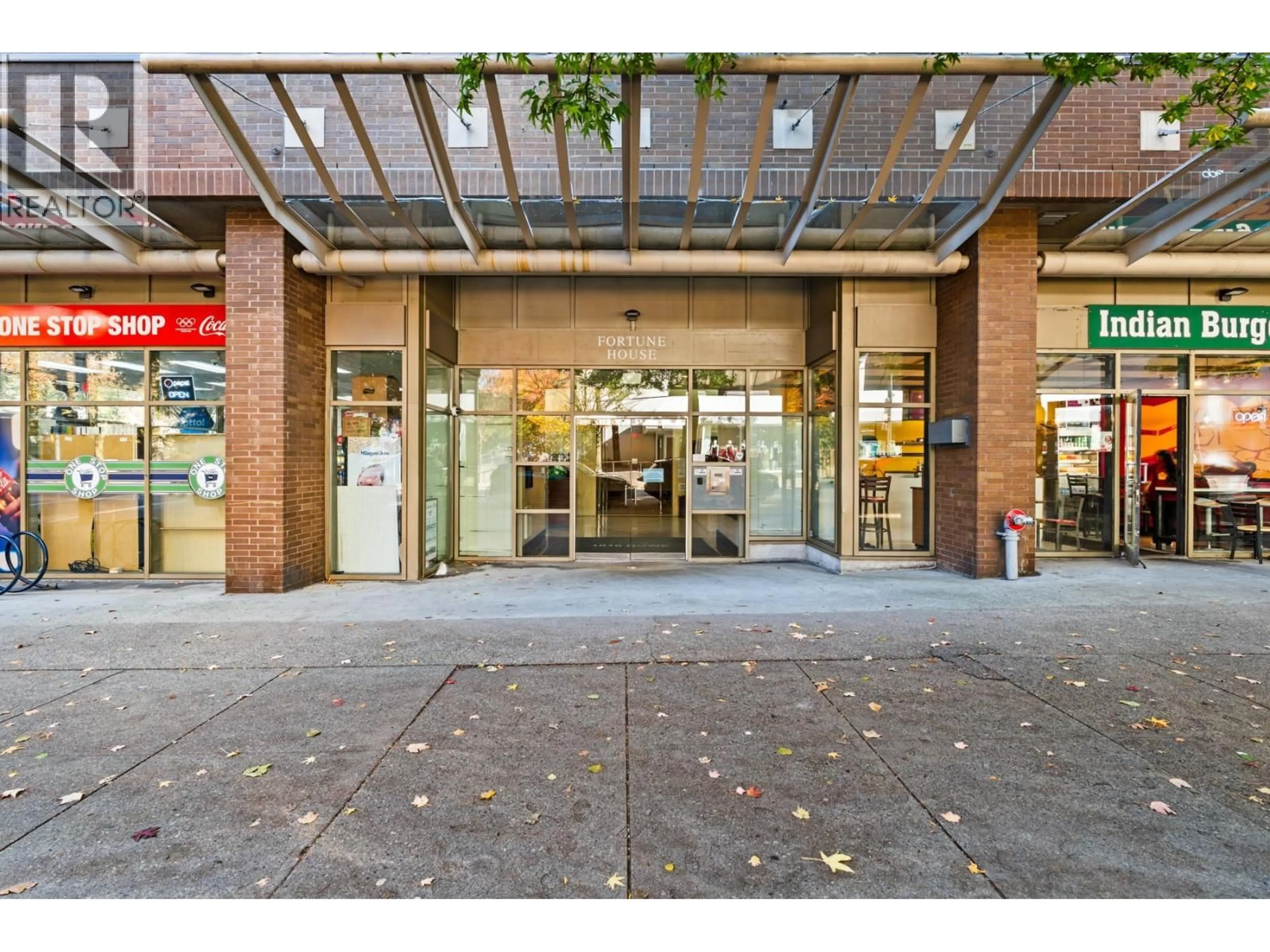 Indoor foyer for 910 - 1010 HOWE STREET, Vancouver British Columbia V6Z1P5