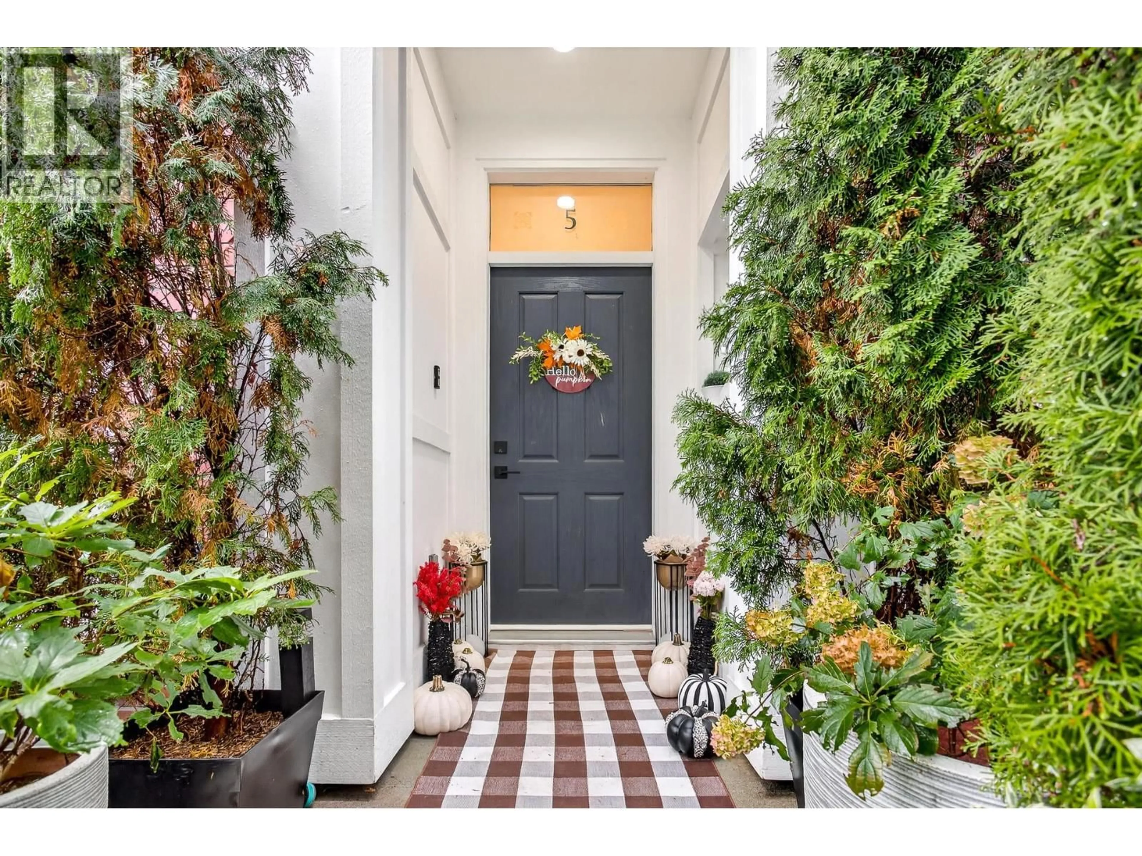 Indoor entryway for 5 - 1240 HOLTBY STREET, Coquitlam British Columbia V3B0E5
