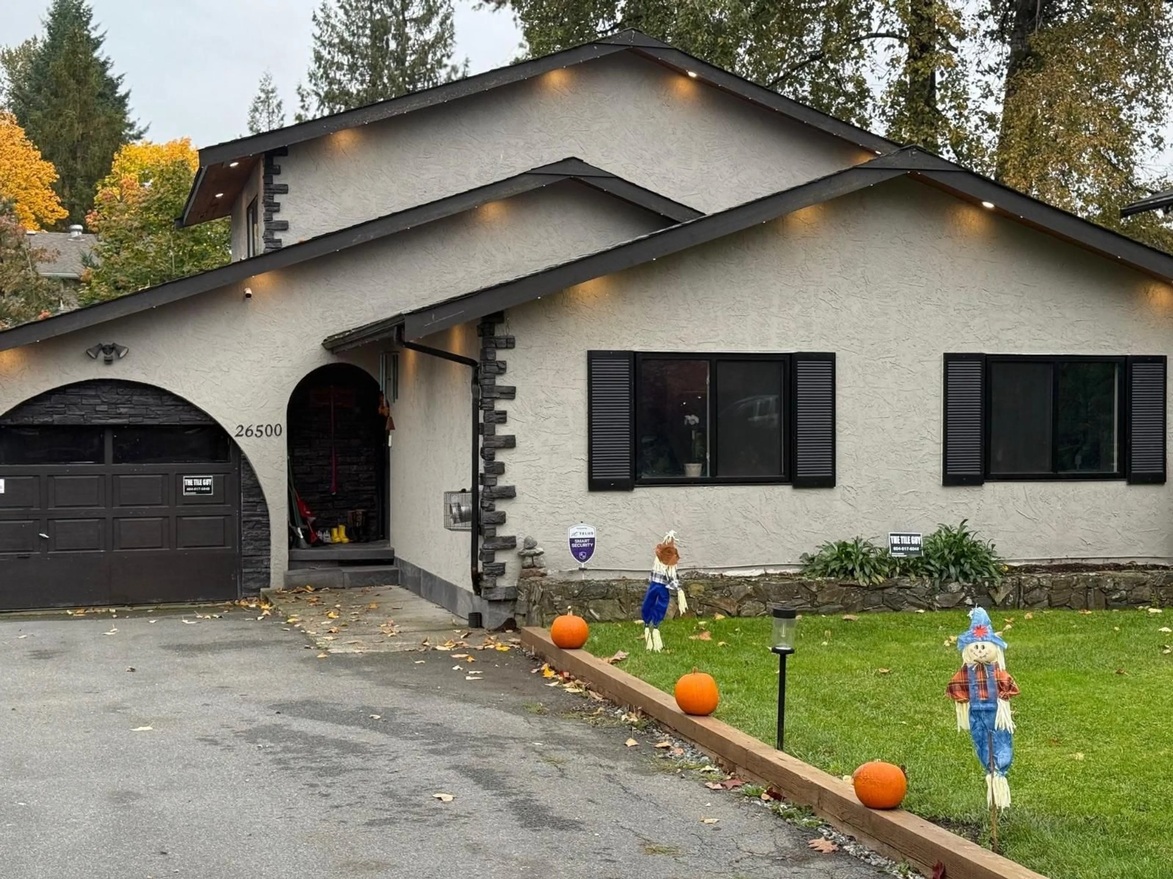 Home with vinyl exterior material, mountain view for 26500 32A, Langley British Columbia V4W3G1