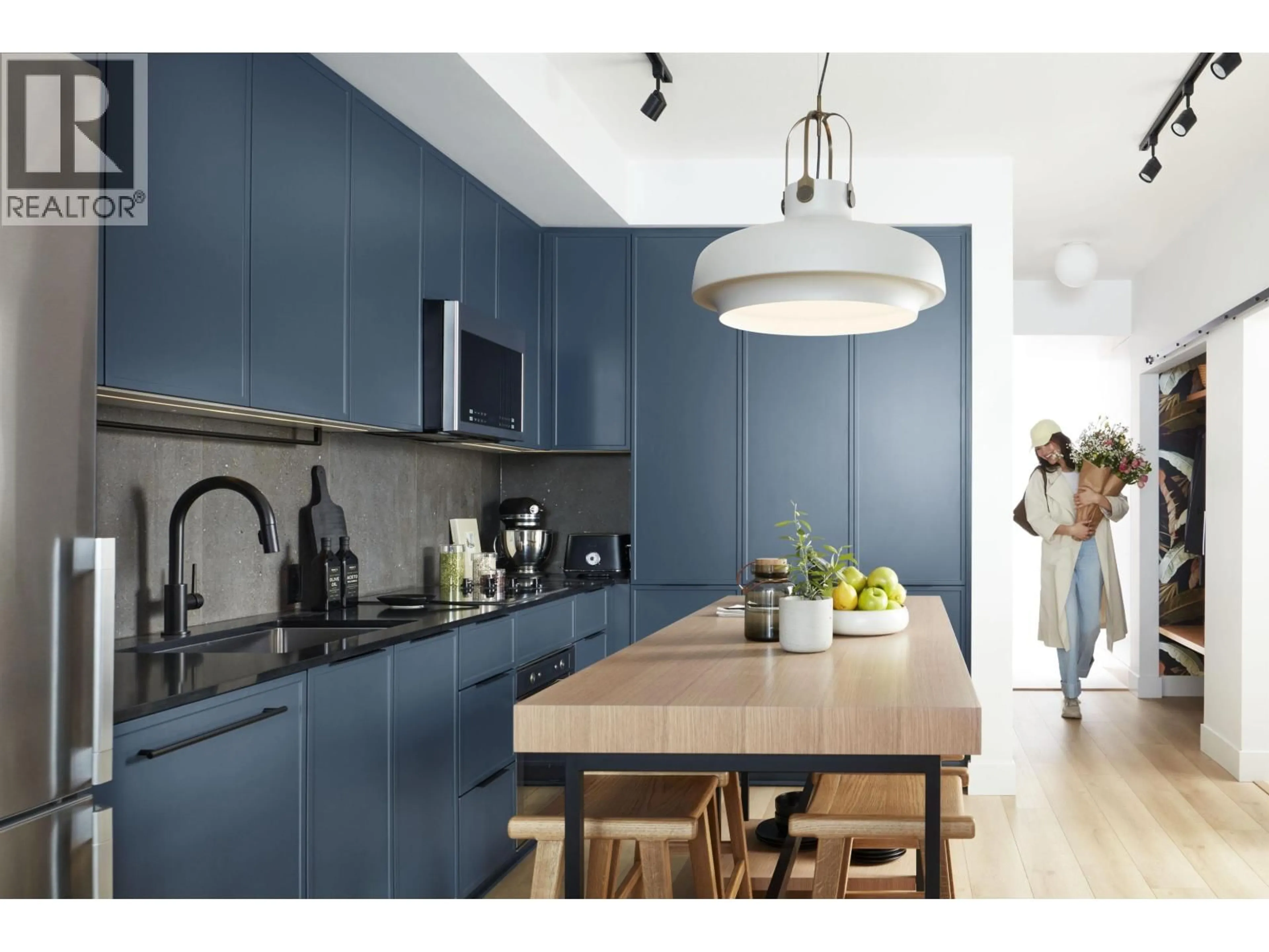 Contemporary kitchen, unknown for 205 - 3055 MURRAY STREET, Port Moody British Columbia V3H1X3