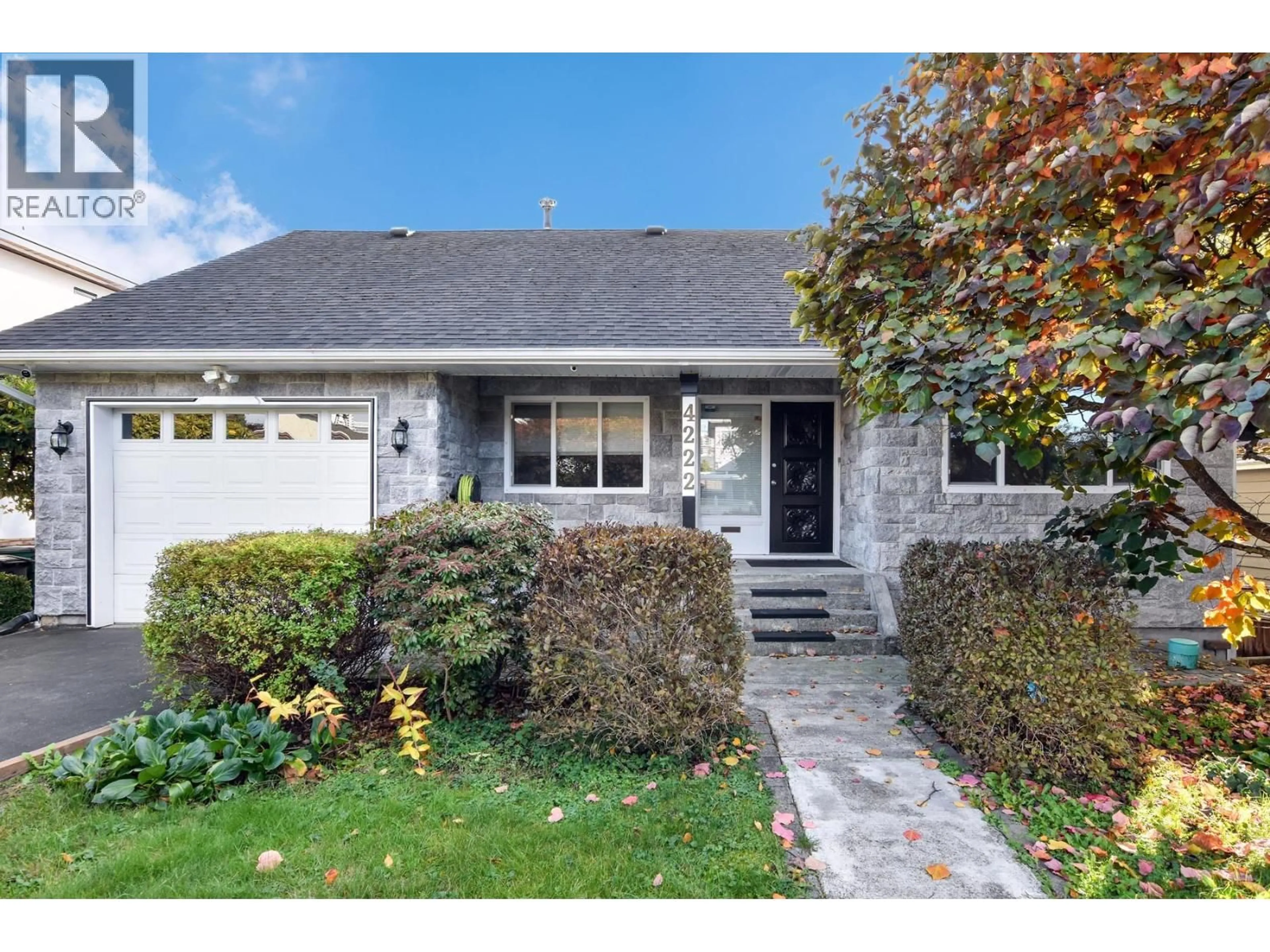 Home with vinyl exterior material, street for 4222 VICTORY STREET, Burnaby British Columbia V5J1P7