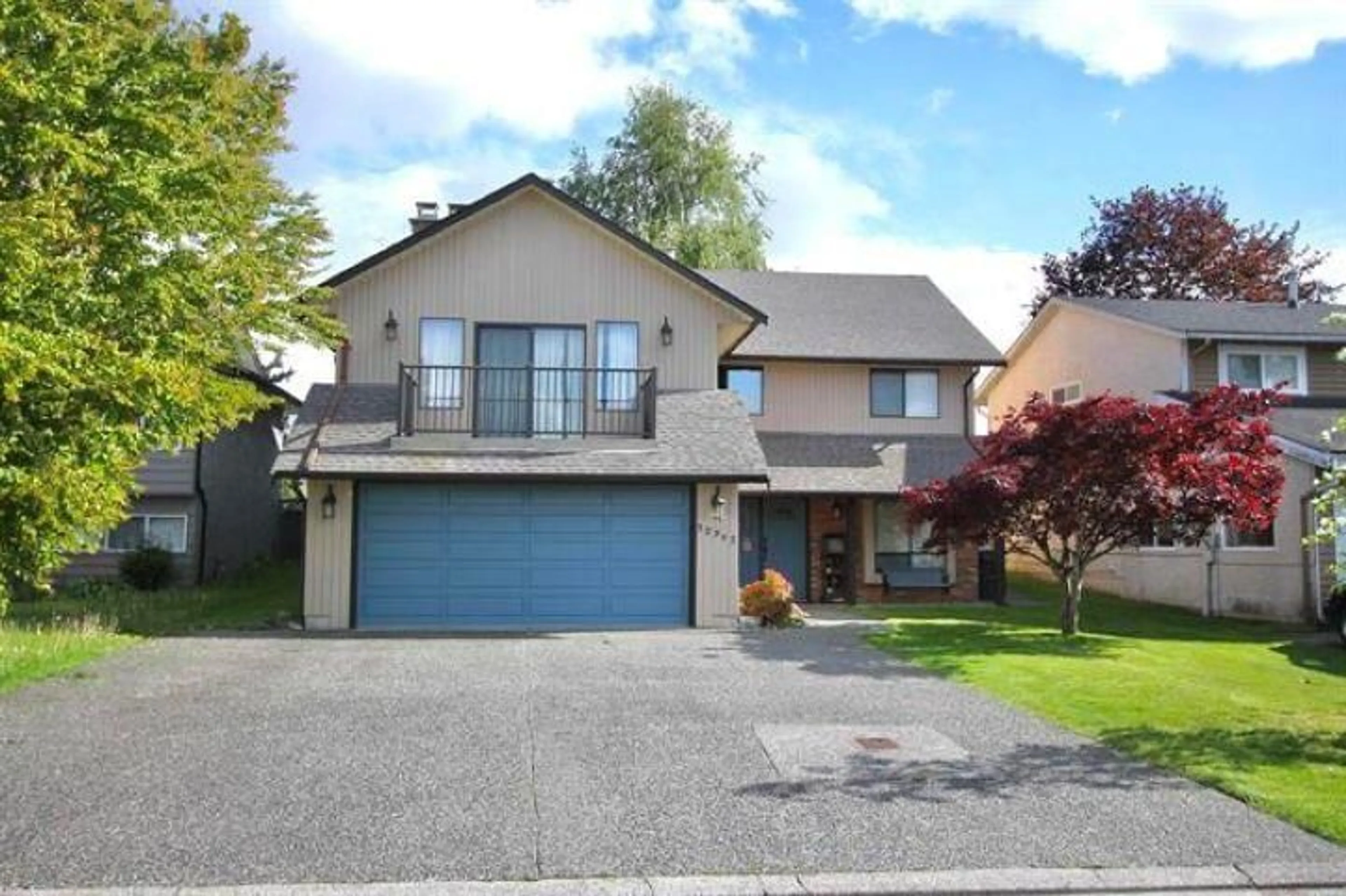 Home with vinyl exterior material, street for 32362 ADAIR, Abbotsford British Columbia V2T4L5