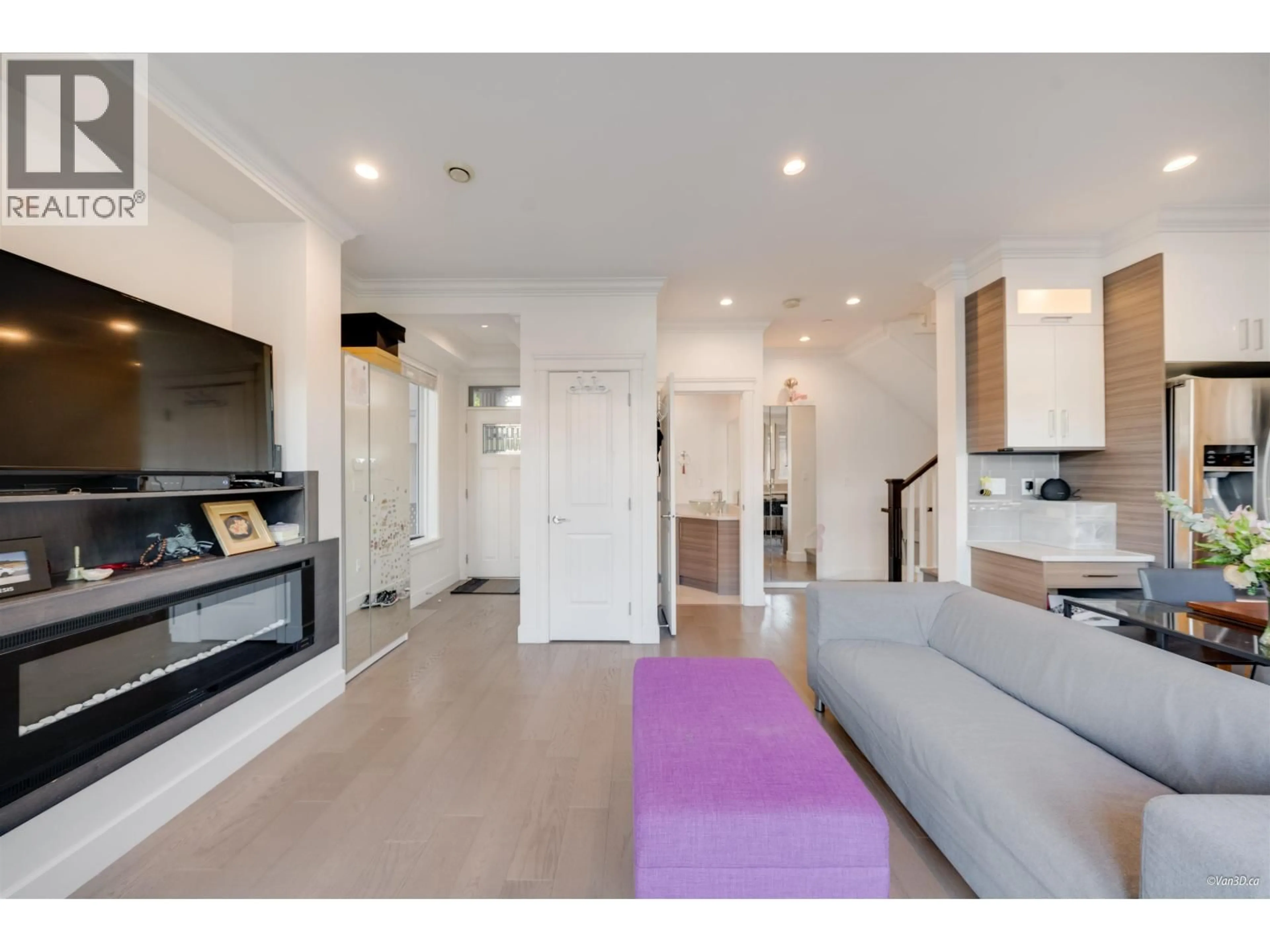 Unknown for 5319 CHAMBERS STREET, Vancouver British Columbia V5R3M2