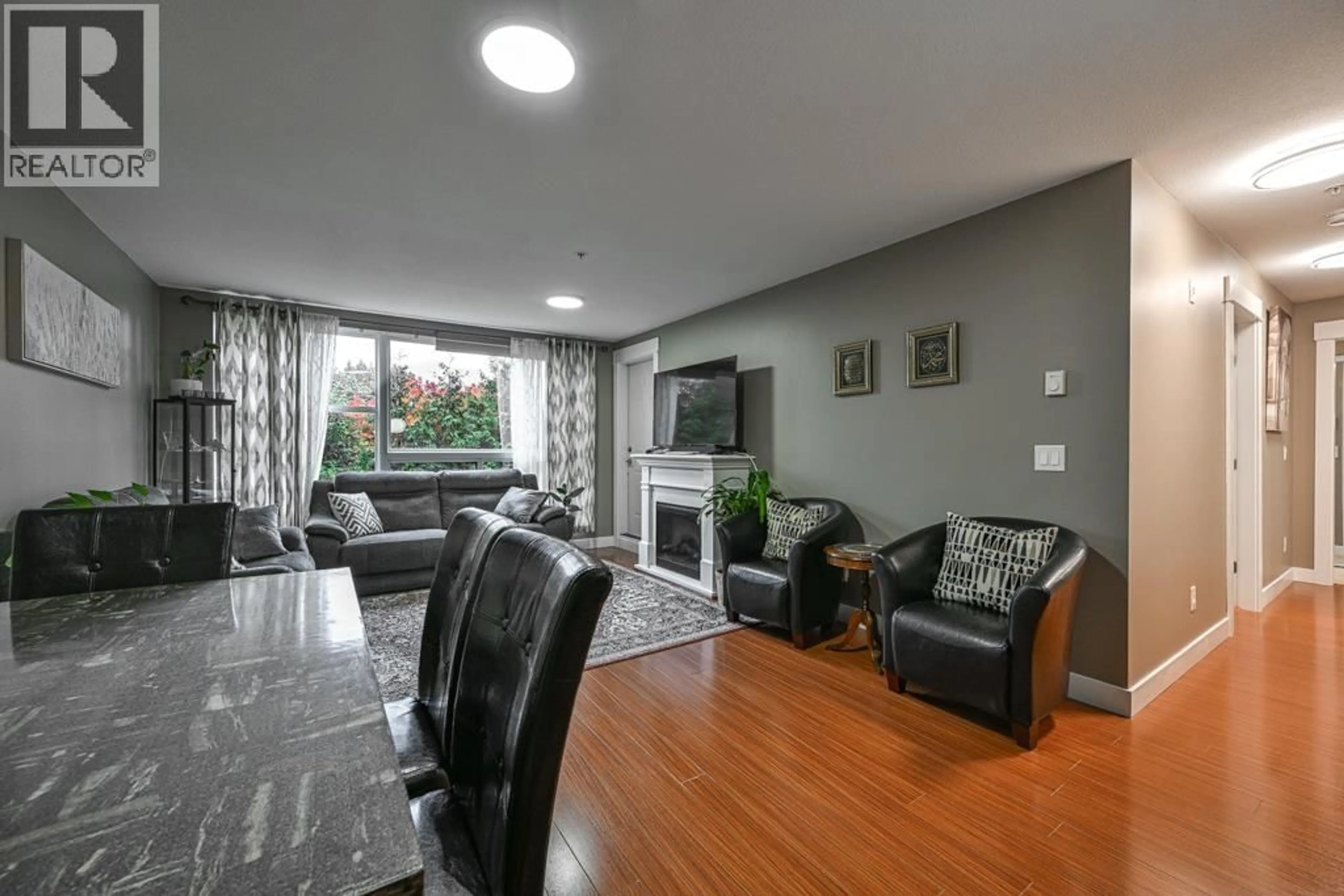 Living room with furniture, unknown for 225 - 12085 228 STREET, Maple Ridge British Columbia V2X6M2