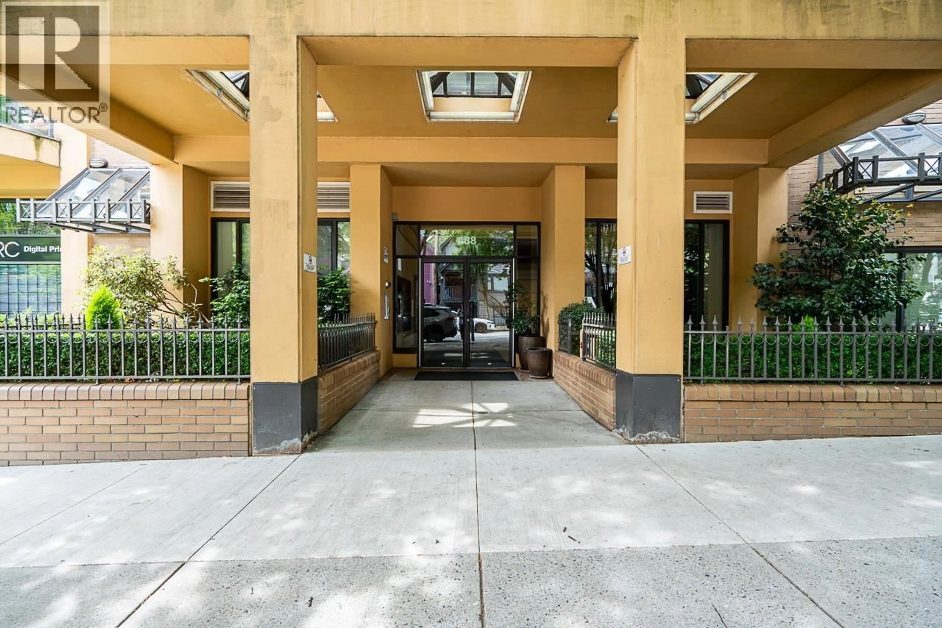 Unknown for 304 - 488 HELMCKEN STREET, Vancouver British Columbia V6B6E4