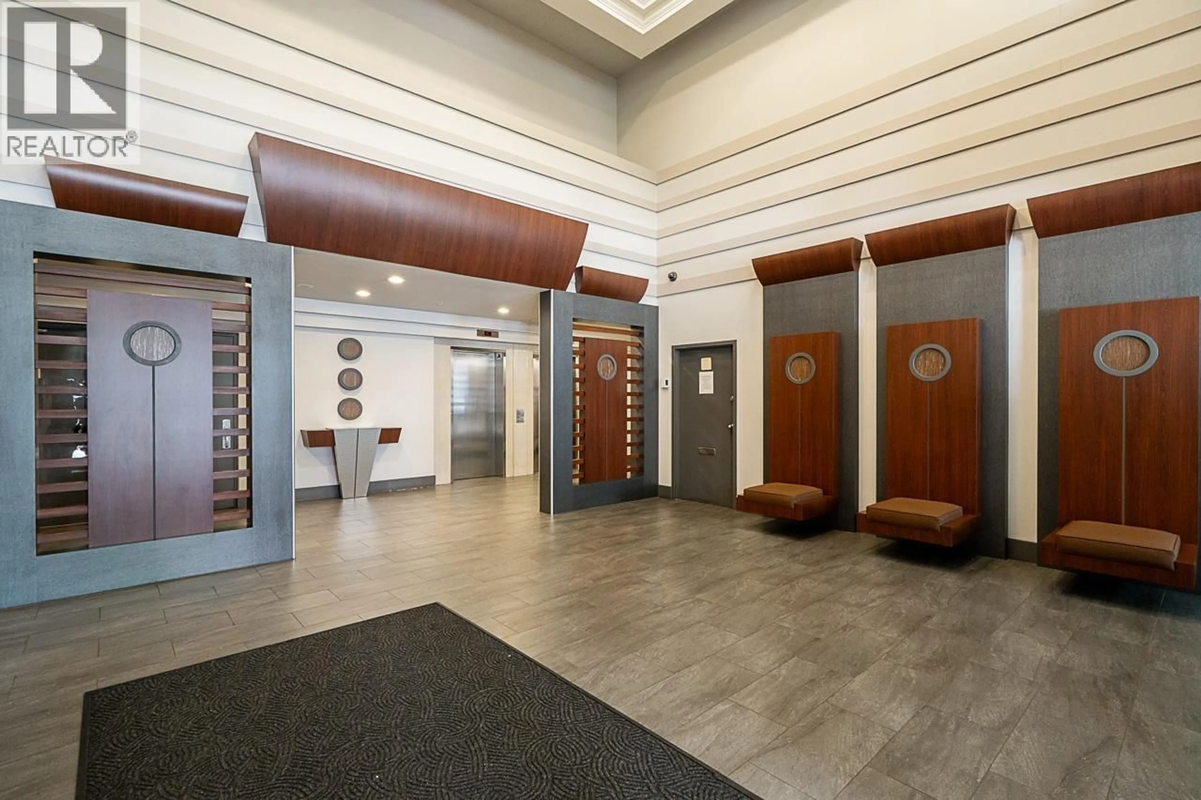 Indoor foyer for 304 - 488 HELMCKEN STREET, Vancouver British Columbia V6B6E4