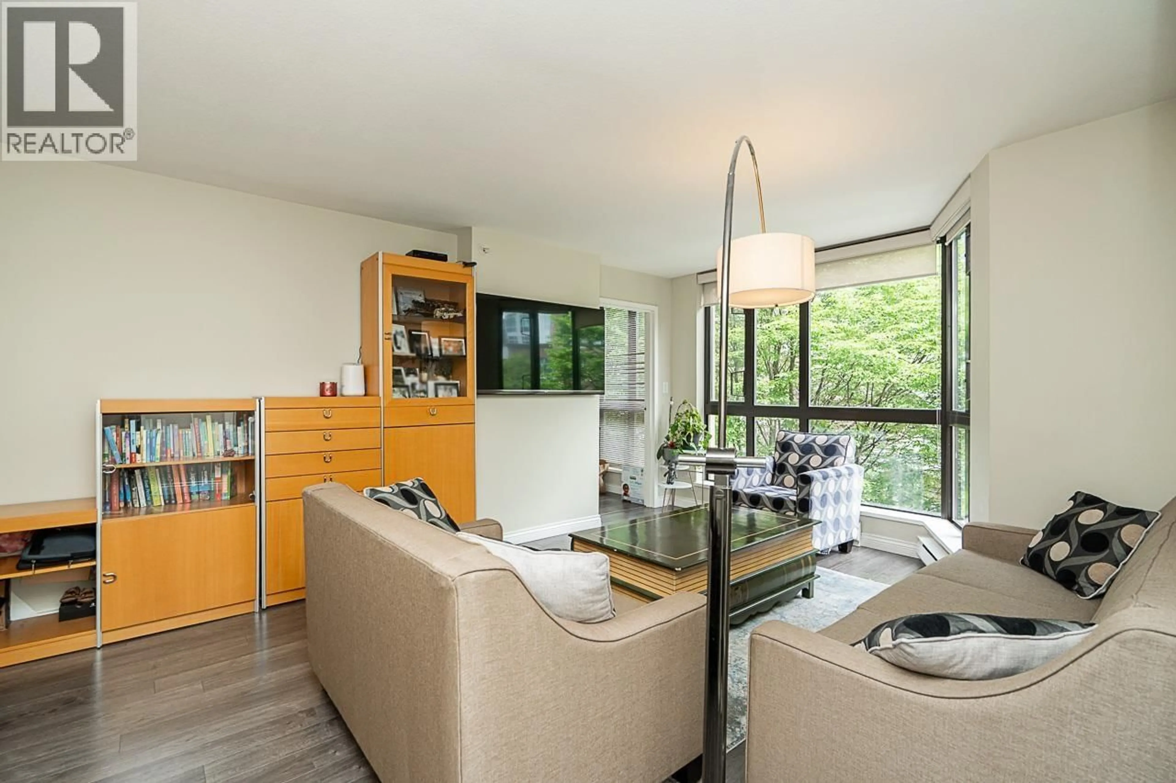 Living room with furniture, unknown for 304 - 488 HELMCKEN STREET, Vancouver British Columbia V6B6E4