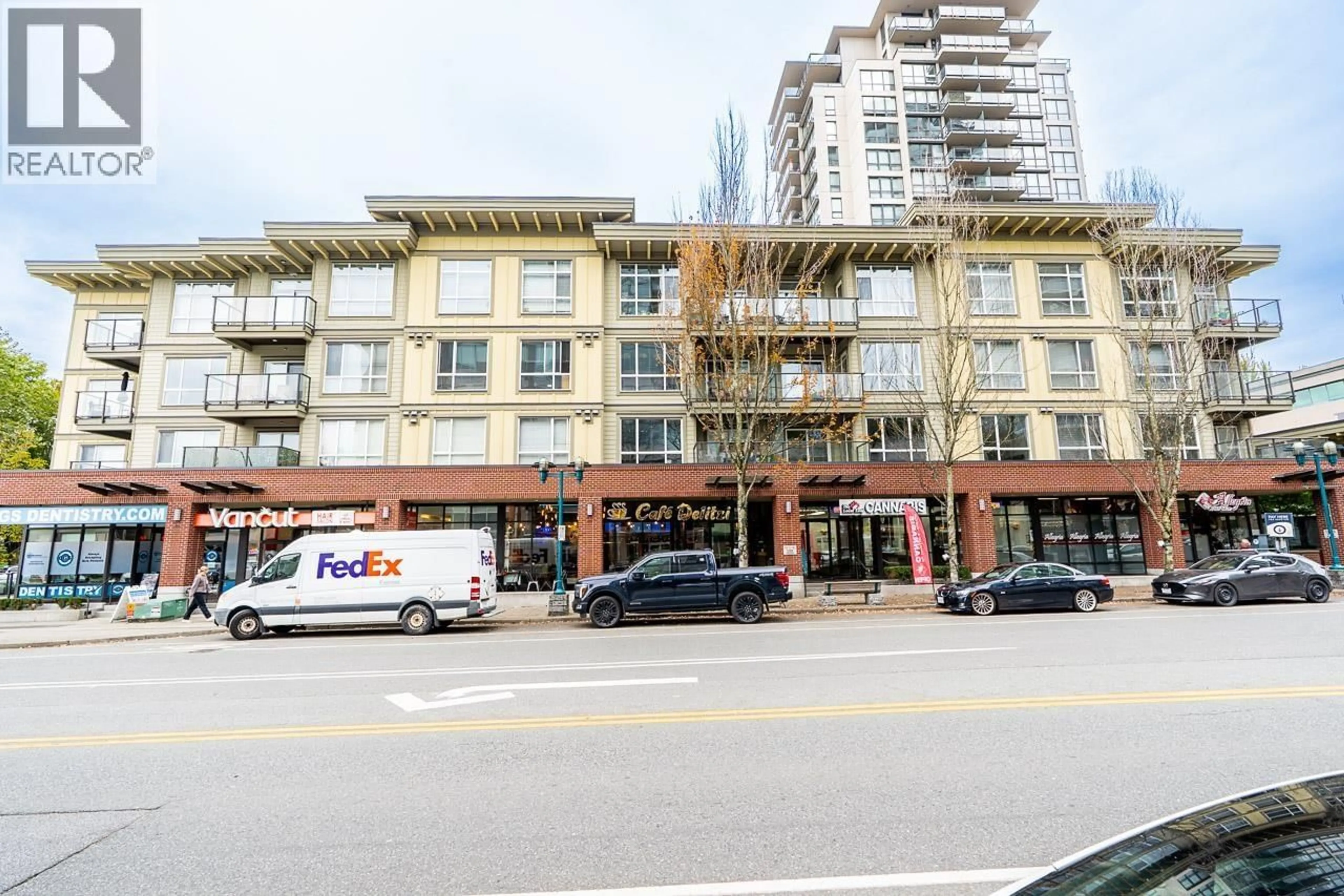 Patio, building for 402 - 2957 GLEN DRIVE, Coquitlam British Columbia V3B0B5