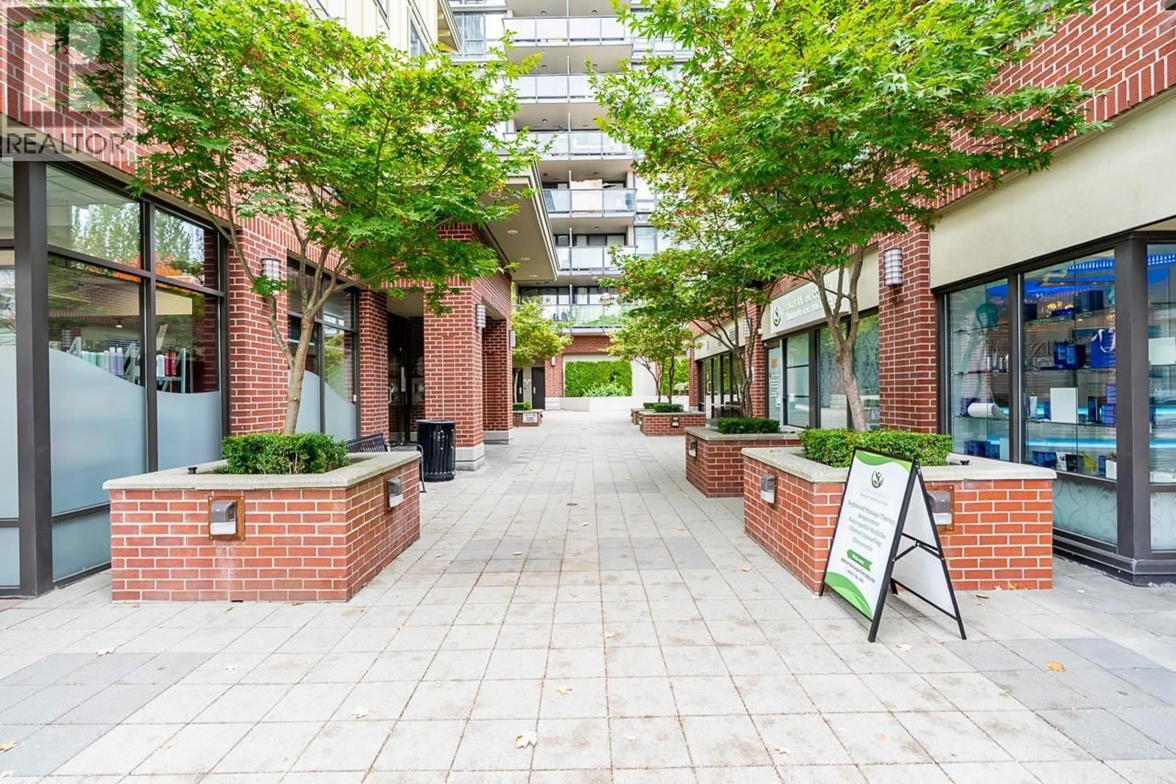 Patio, street for 402 - 2957 GLEN DRIVE, Coquitlam British Columbia V3B0B5