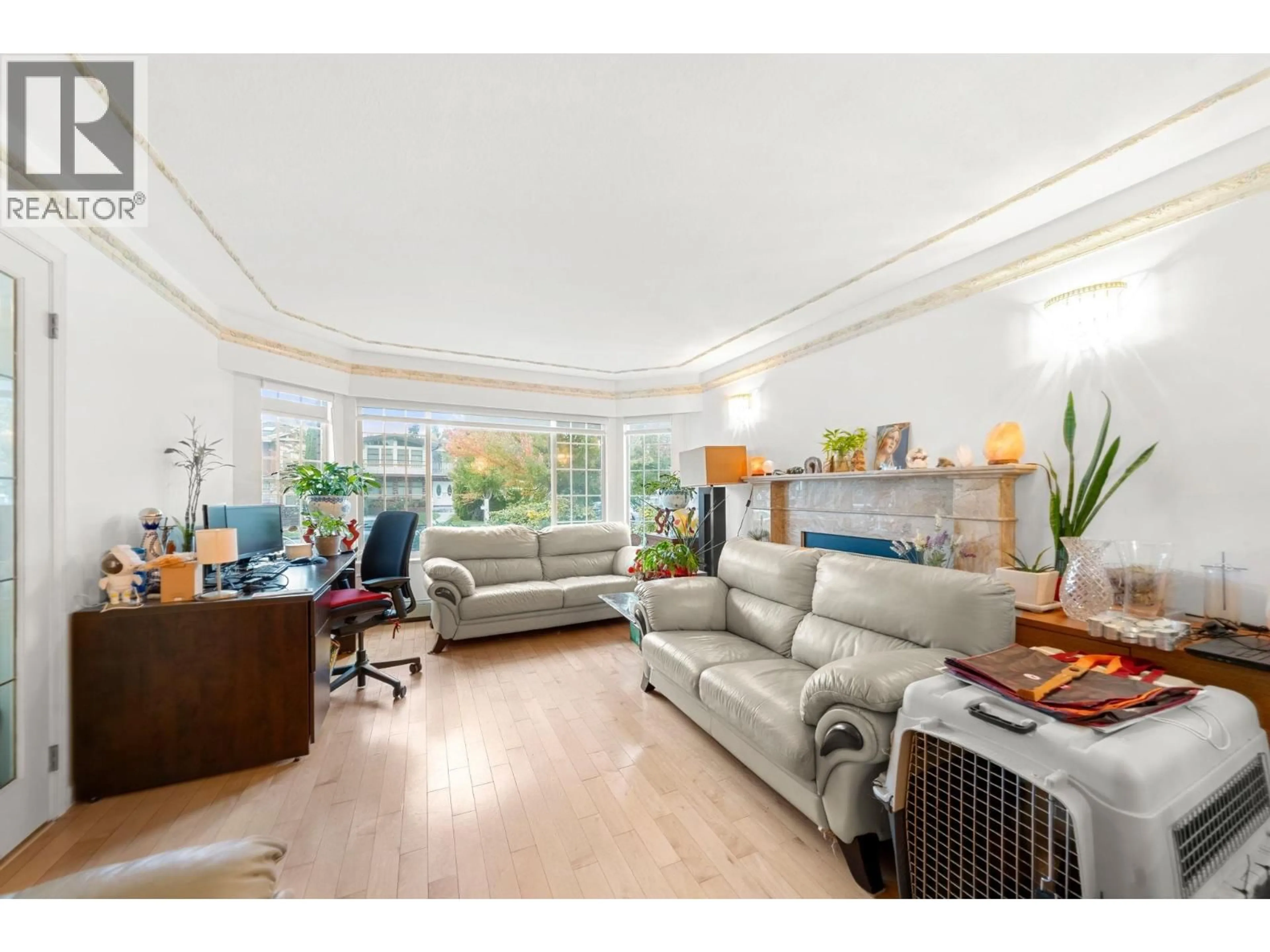 Living room with furniture, unknown for 350 50TH AVENUE, Vancouver British Columbia V5X1A8