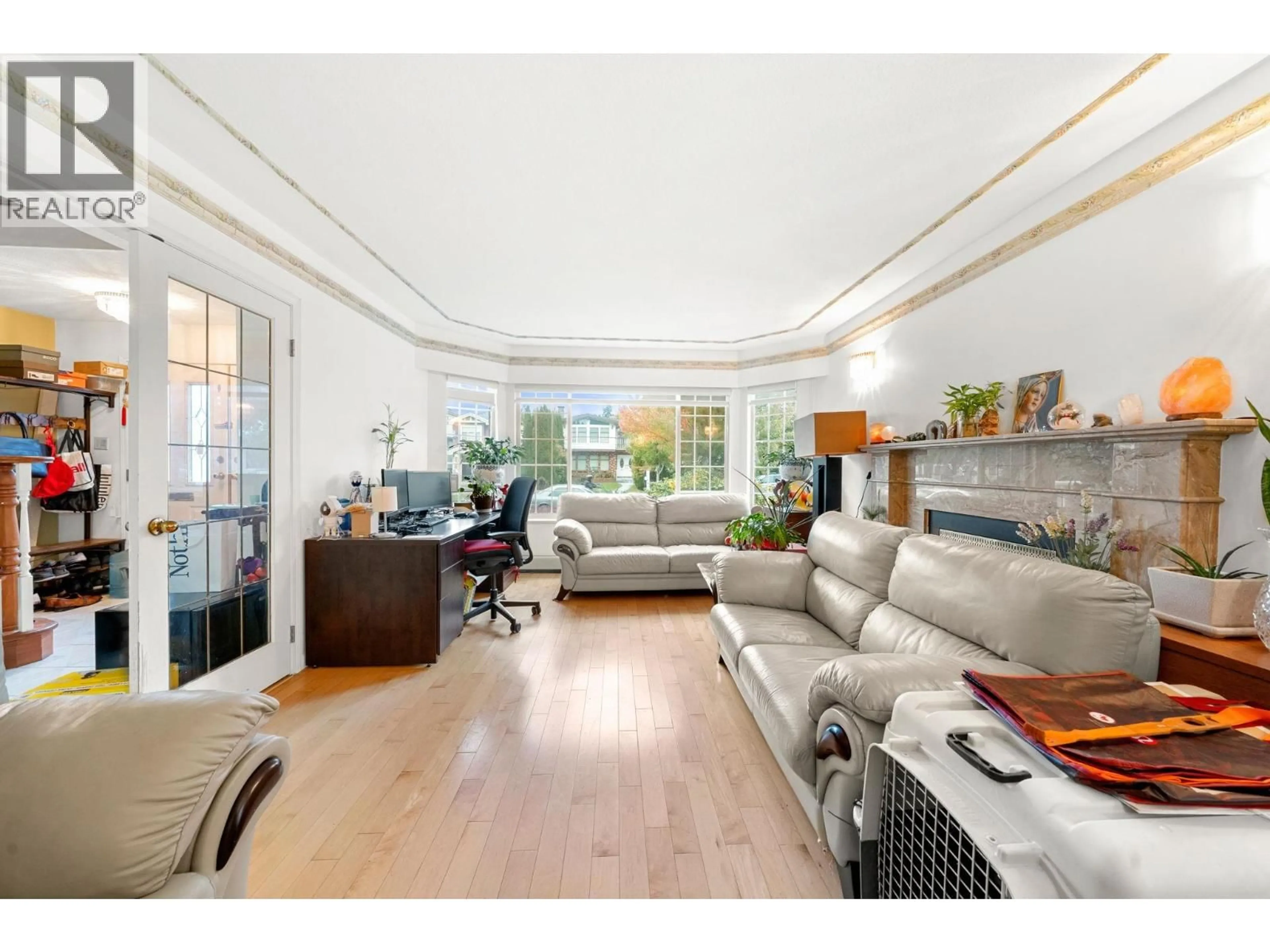 Living room with furniture, unknown for 350 50TH AVENUE, Vancouver British Columbia V5X1A8