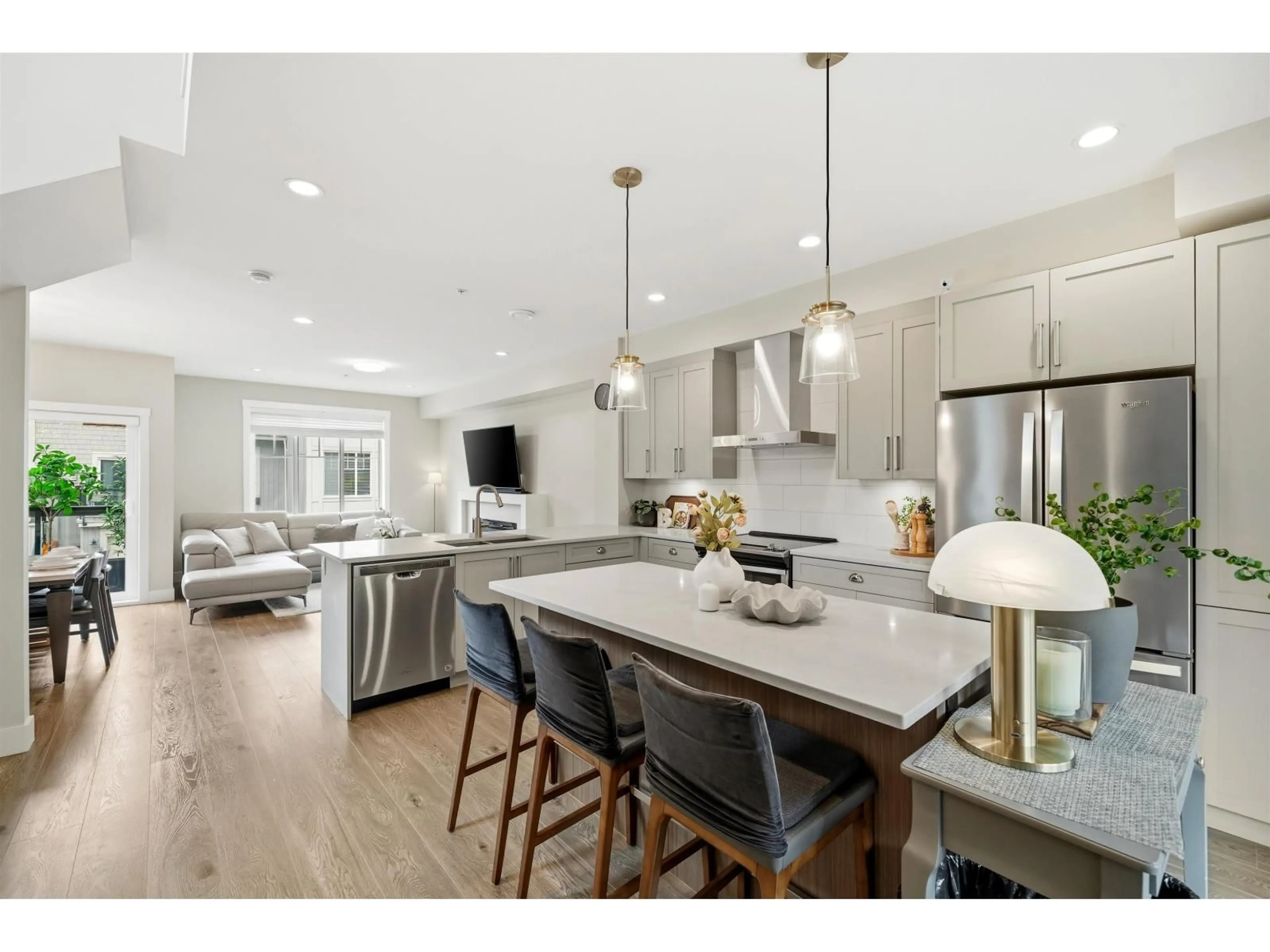 Open concept kitchen, unknown for 85 - 20498 82, Langley British Columbia V2Y0V1