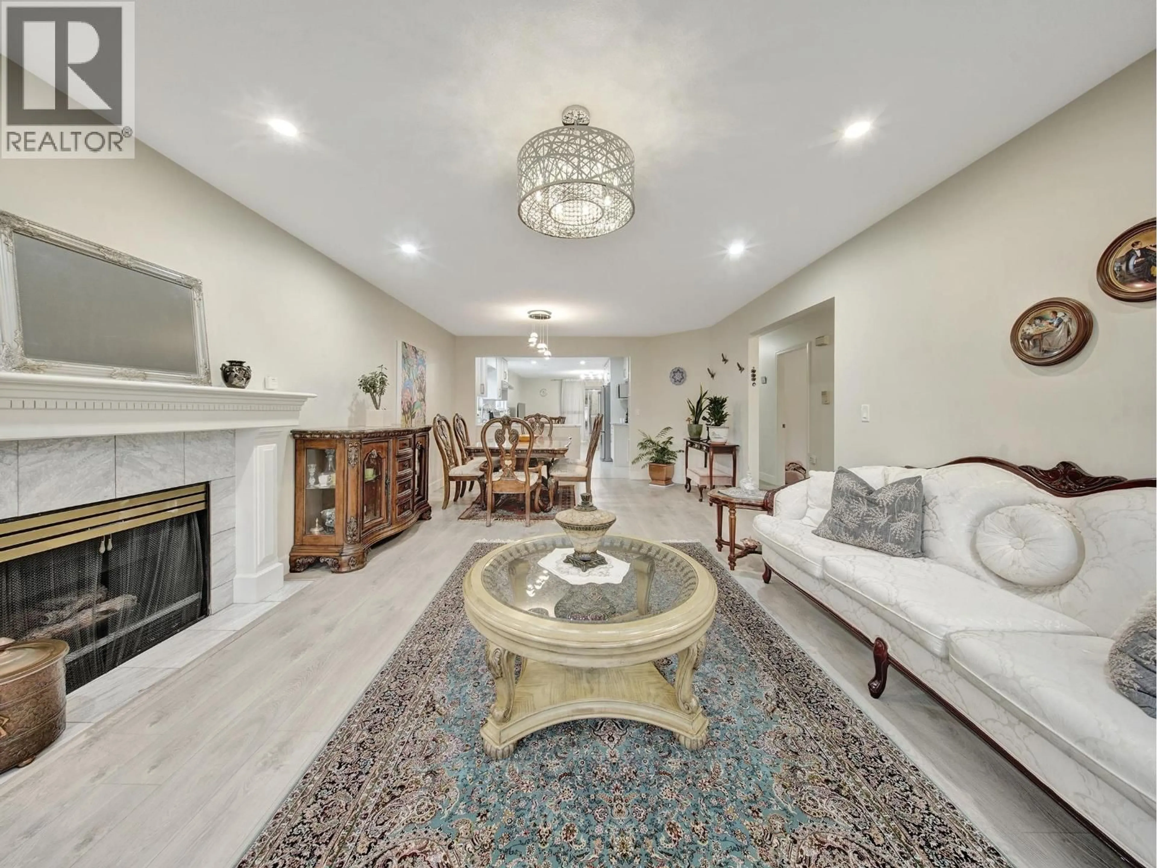 Living room with furniture, unknown for 3747 ULSTER STREET, Port Coquitlam British Columbia V3B7H1