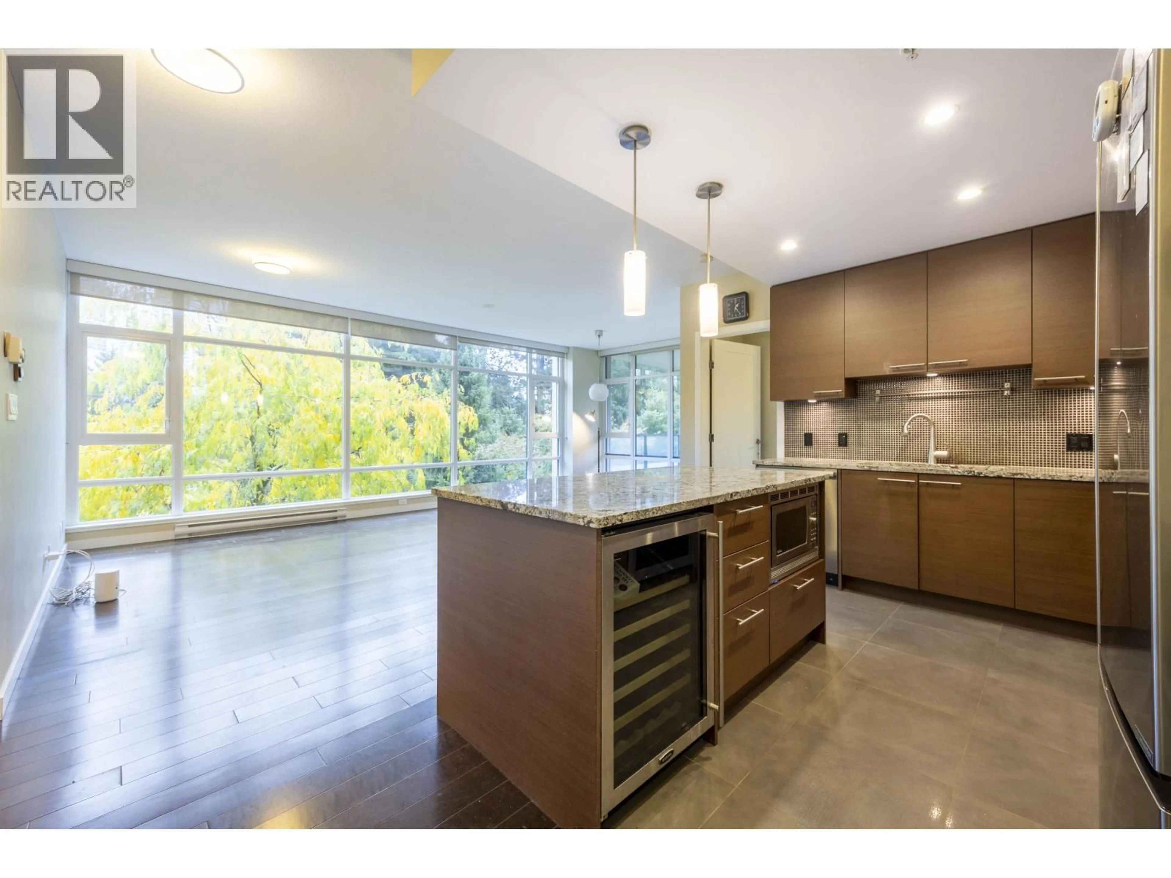 Open concept kitchen, ceramic/tile floor for 205 - 6168 WILSON AVENUE, Burnaby British Columbia V5H0B2
