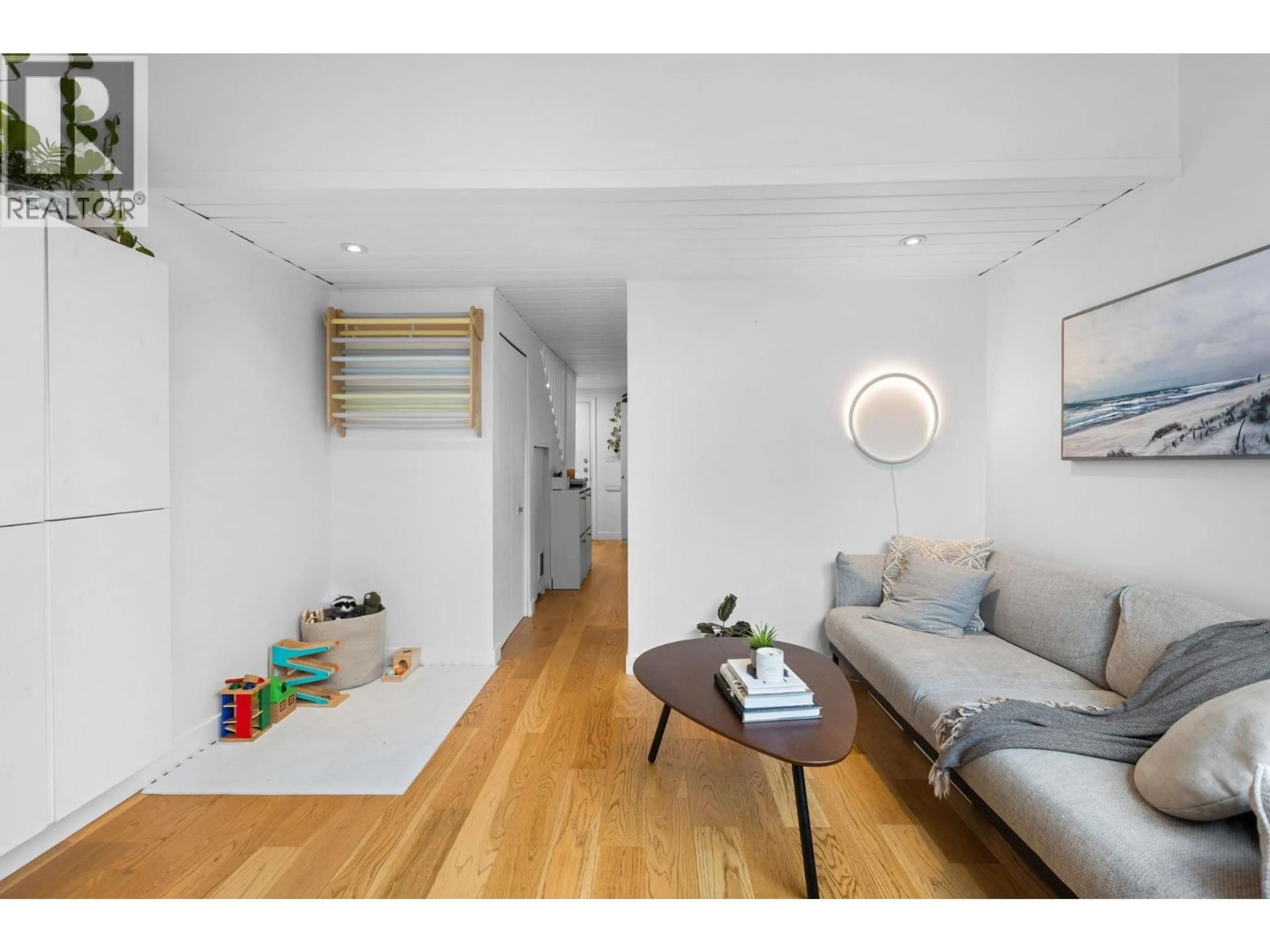Unknown for 212 - 1045 8TH AVENUE, Vancouver British Columbia V6H1C3