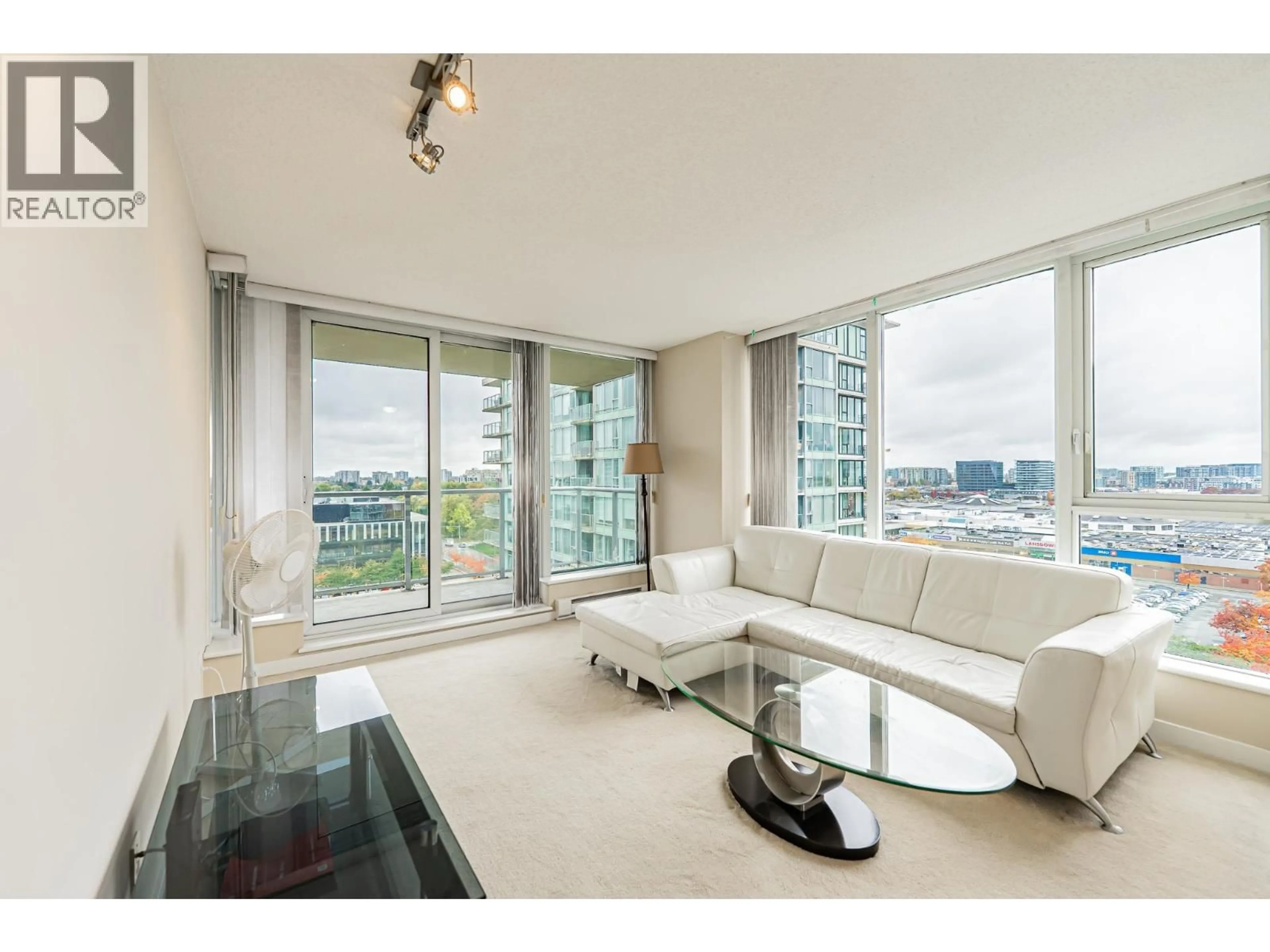 Living room with furniture, unknown for 1508 - 5068 KWANTLEN STREET, Richmond British Columbia V6X4K4