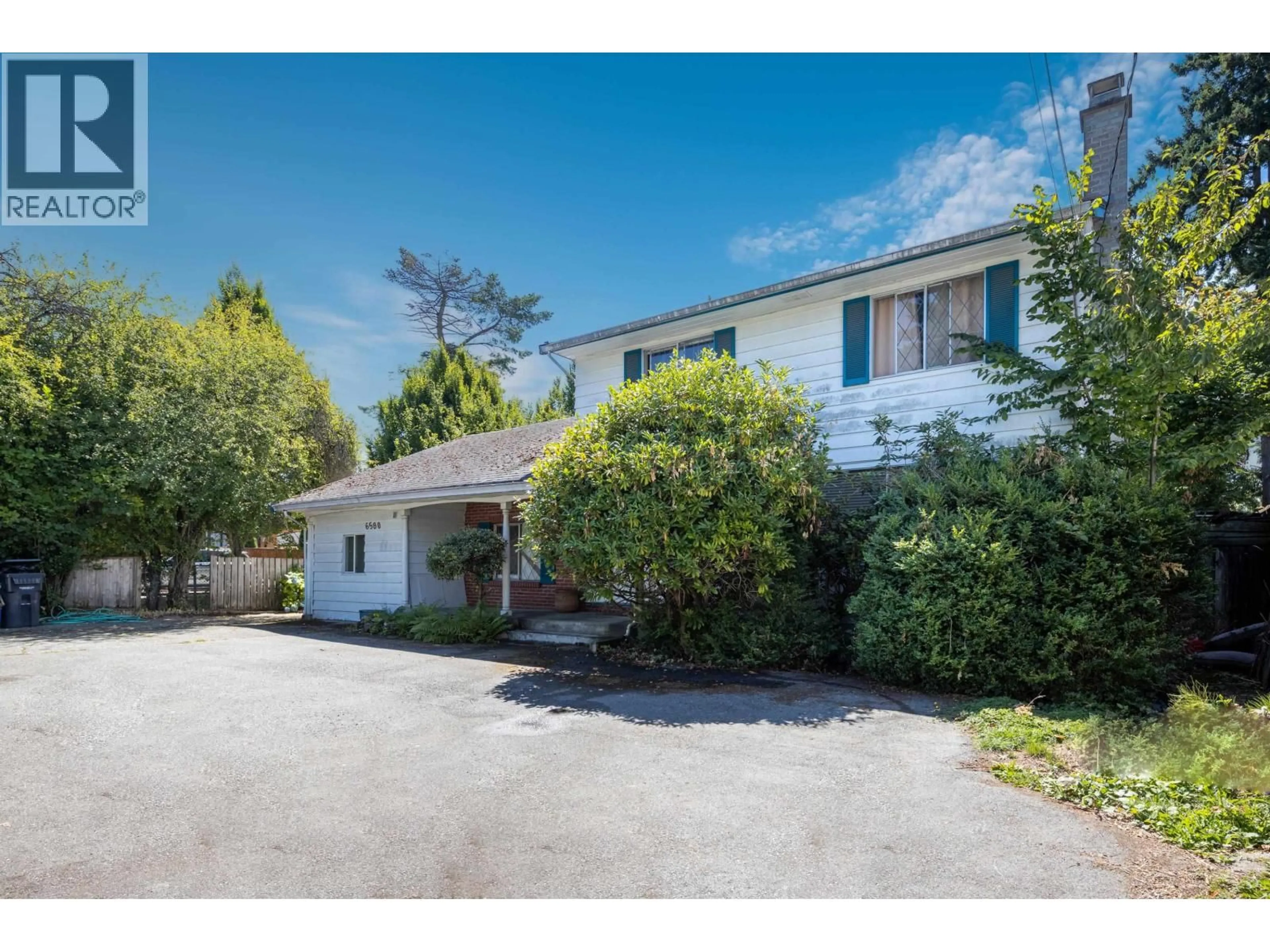 A pic from outside/outdoor area/front of a property/back of a property/a pic from drone, street for 6580 WILLIAMS ROAD, Richmond British Columbia V7E1K5