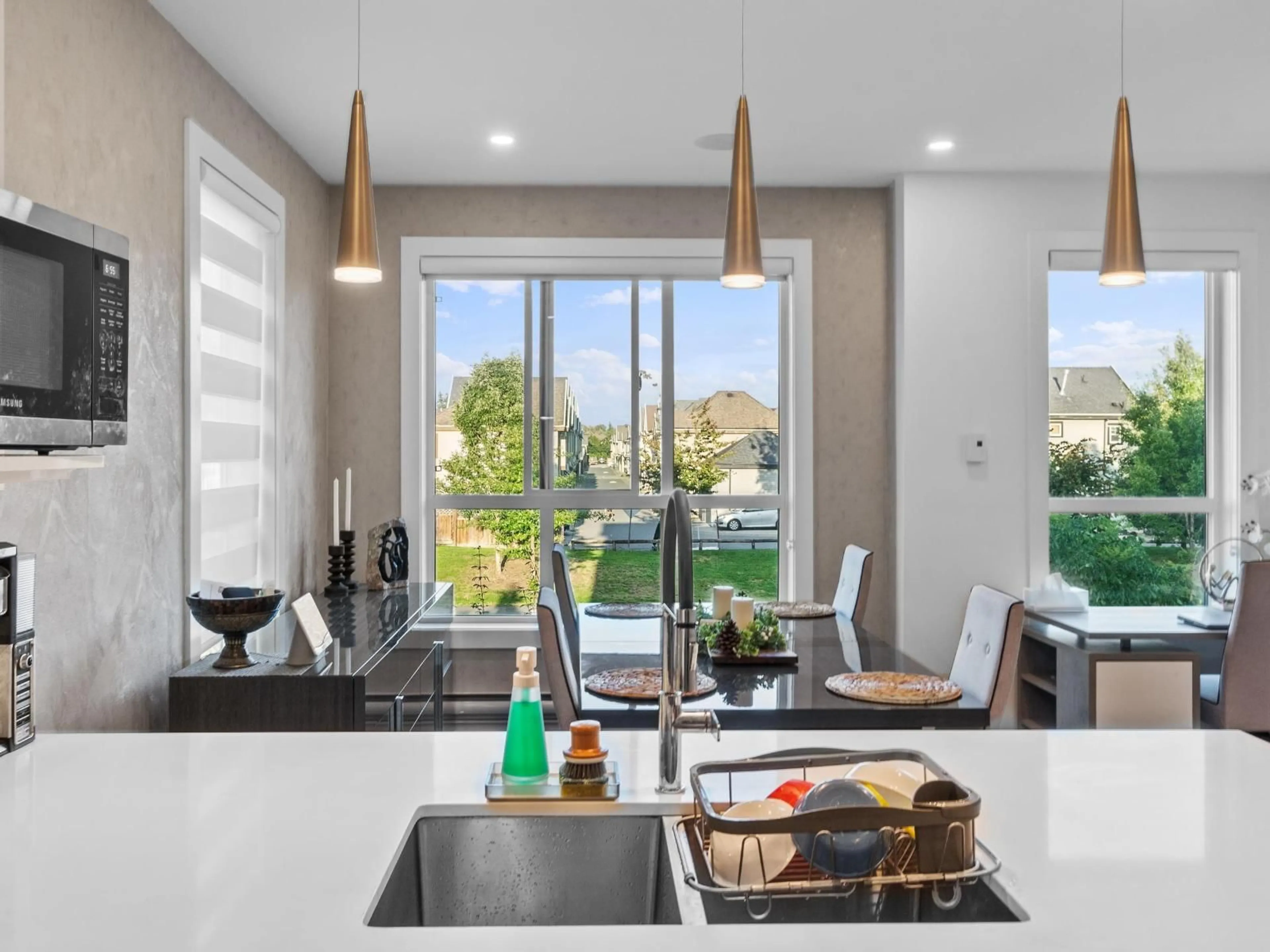 Contemporary kitchen, unknown for 10 - 7177 194A, Surrey British Columbia V4N6V6