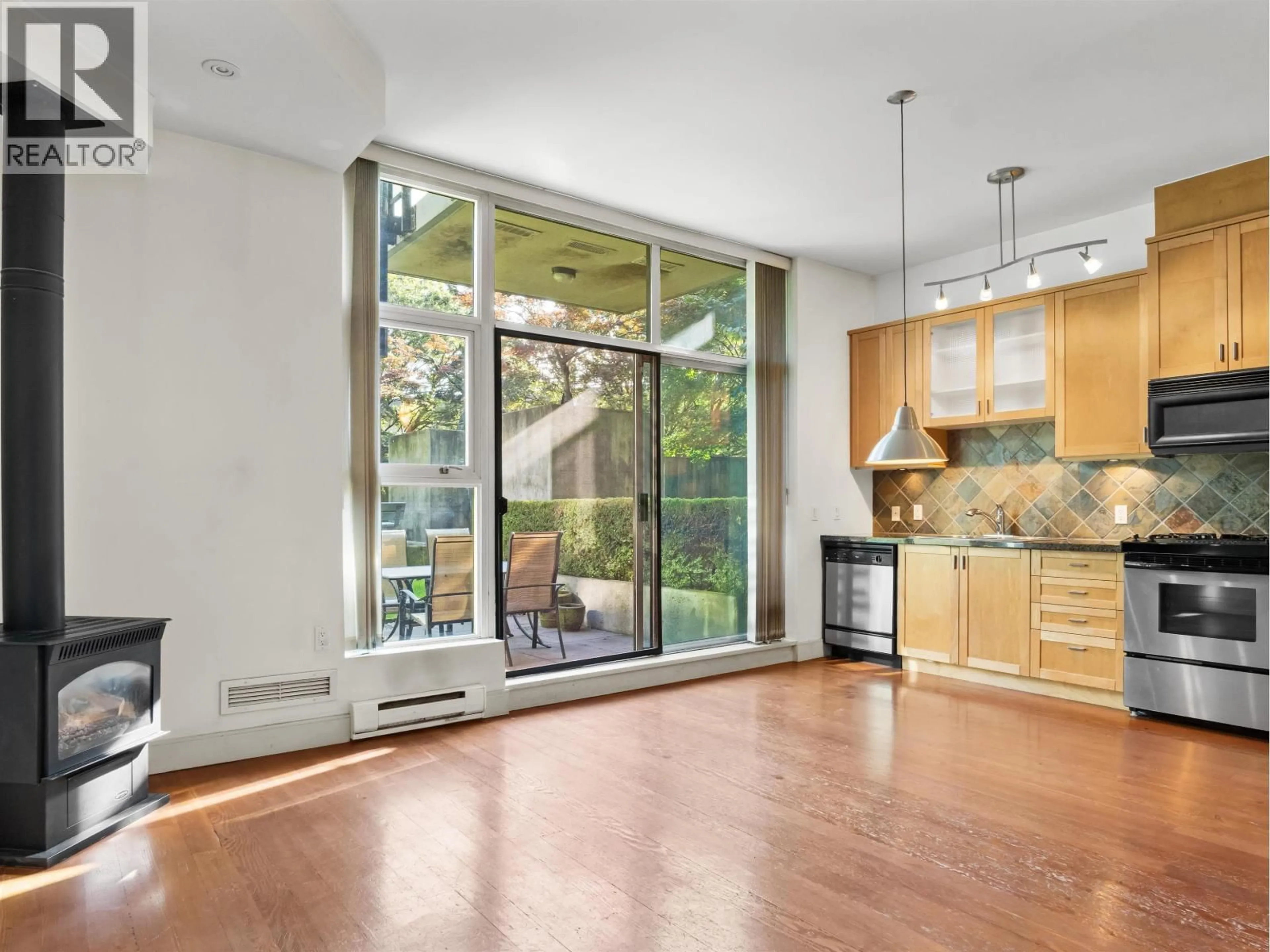 Open concept kitchen, unknown for 110 - 8988 HUDSON STREET, Vancouver British Columbia V6P6Z1